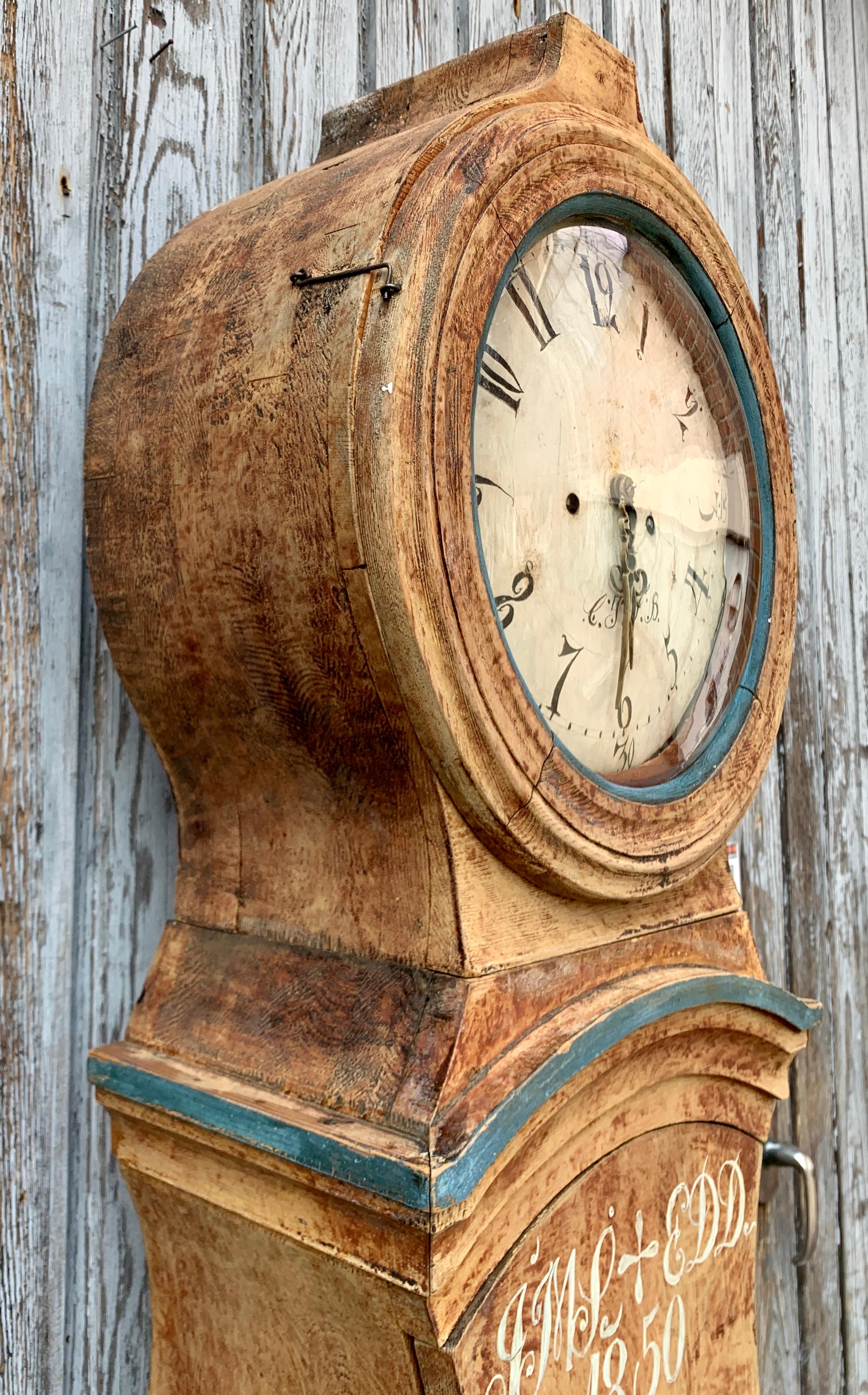 19th Century Swedish Original Painted Mora Clock 1