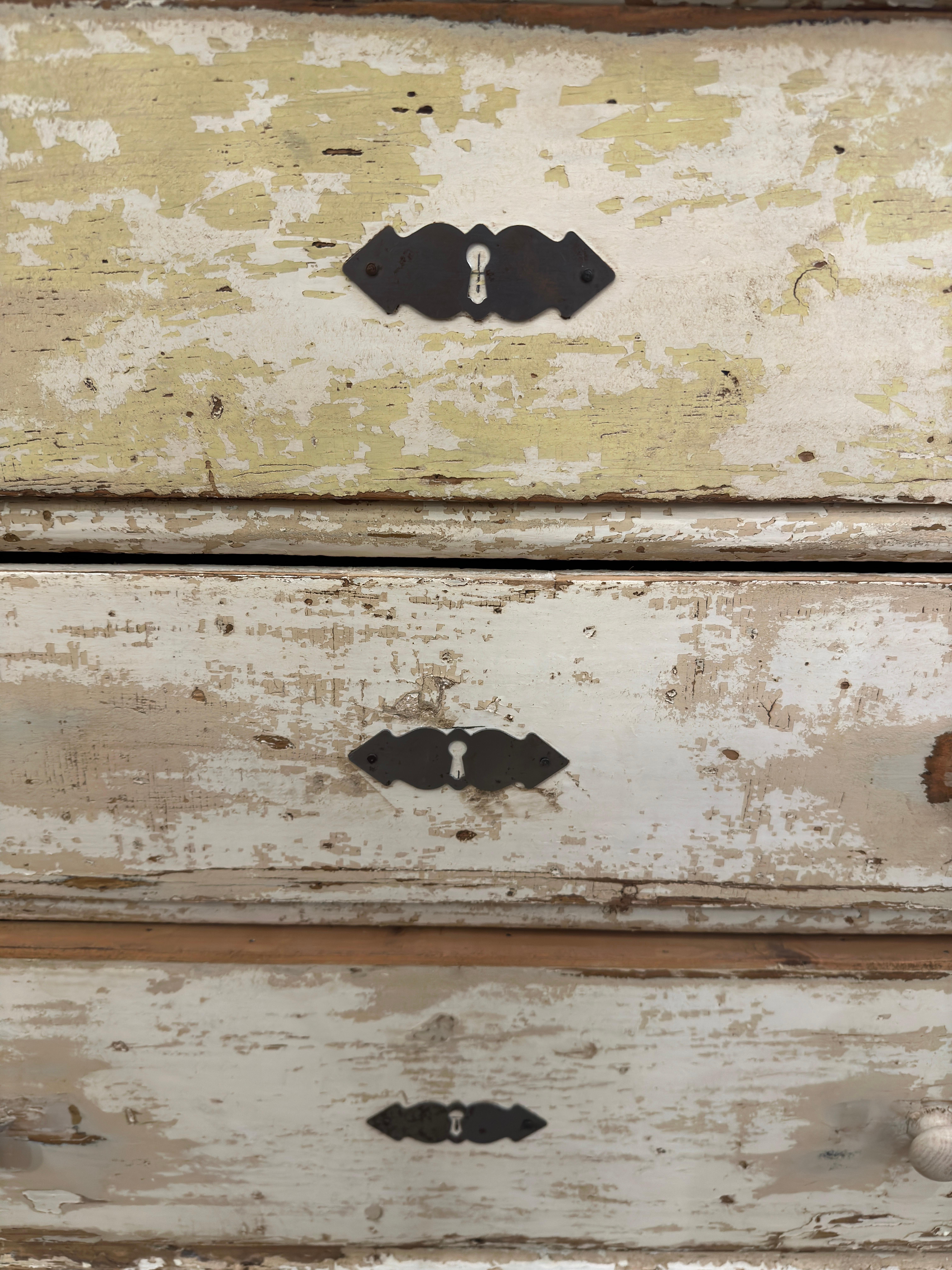 19th Century Swedish Painted Chest of Drawers For Sale 1