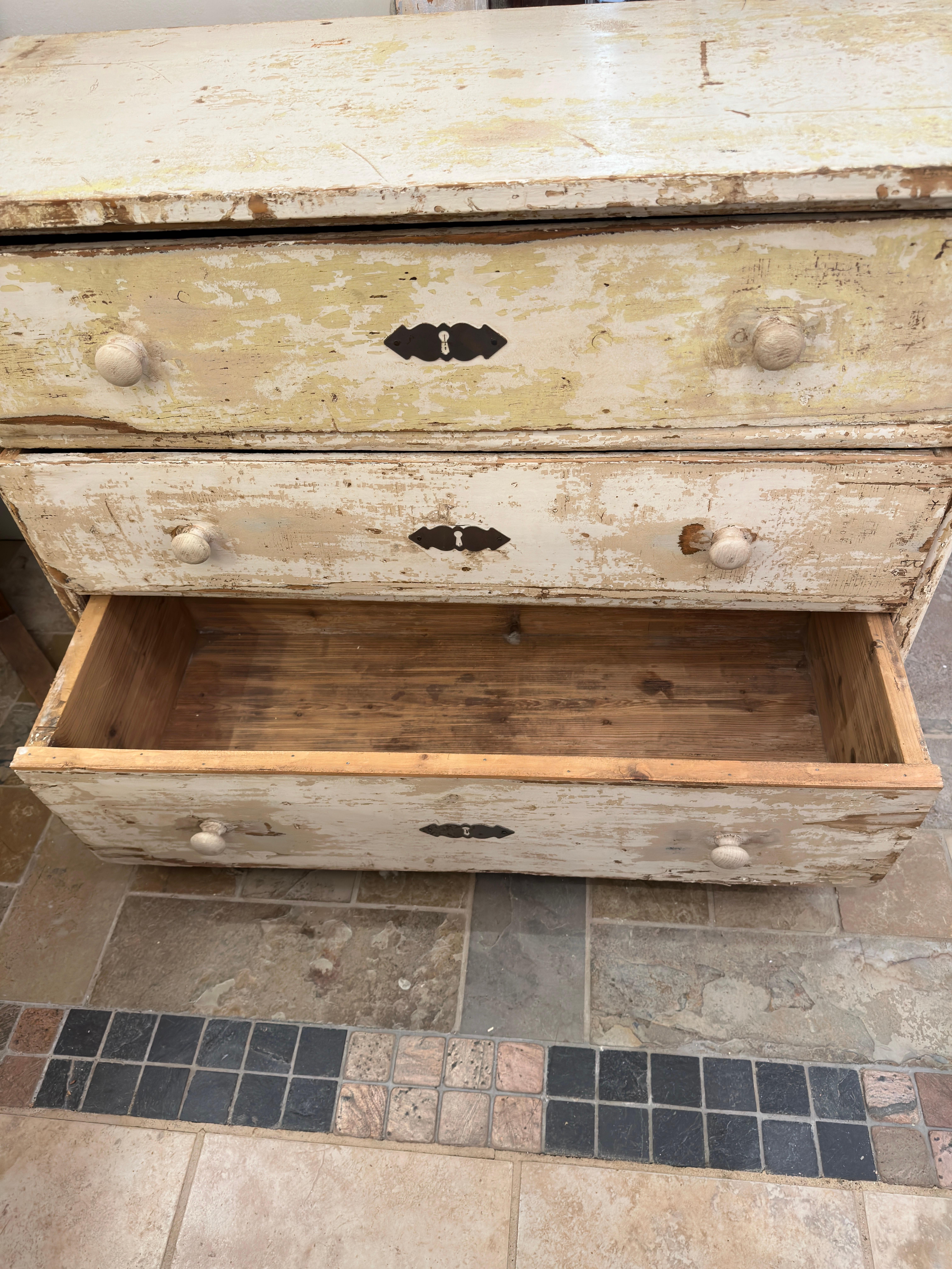 19th Century Swedish Painted Chest of Drawers For Sale 2