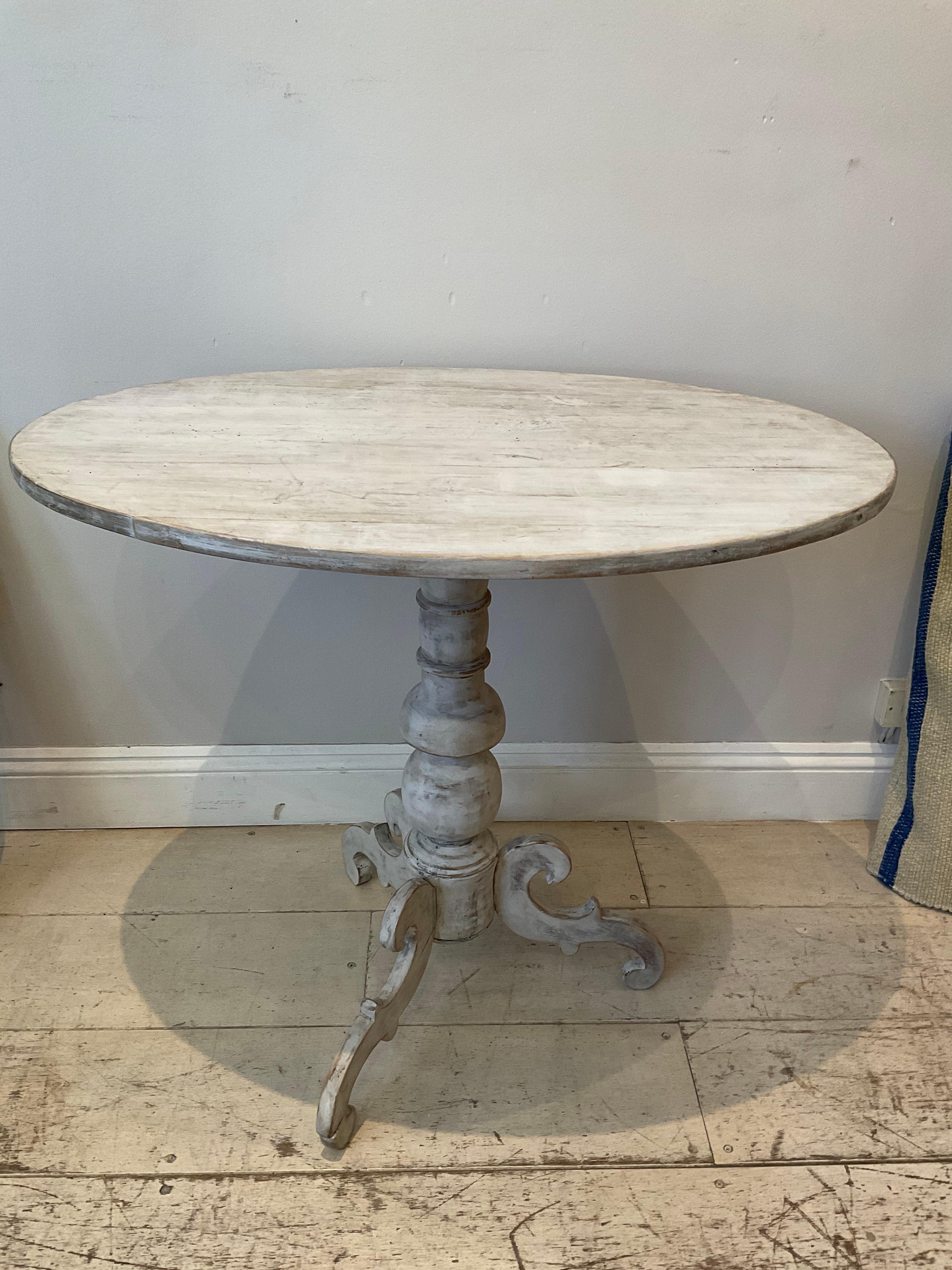 19th Century Swedish Painted Oval Pedestal Base with Scrolled Legs Side Table 6