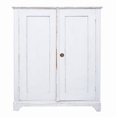 Armoire suédoise peinte en pin du 19ème siècle