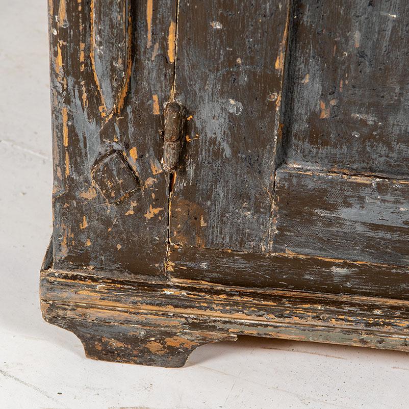 19th Century Swedish Painted Pine Cupboard Storage Original Grey Rustic Finish For Sale 2