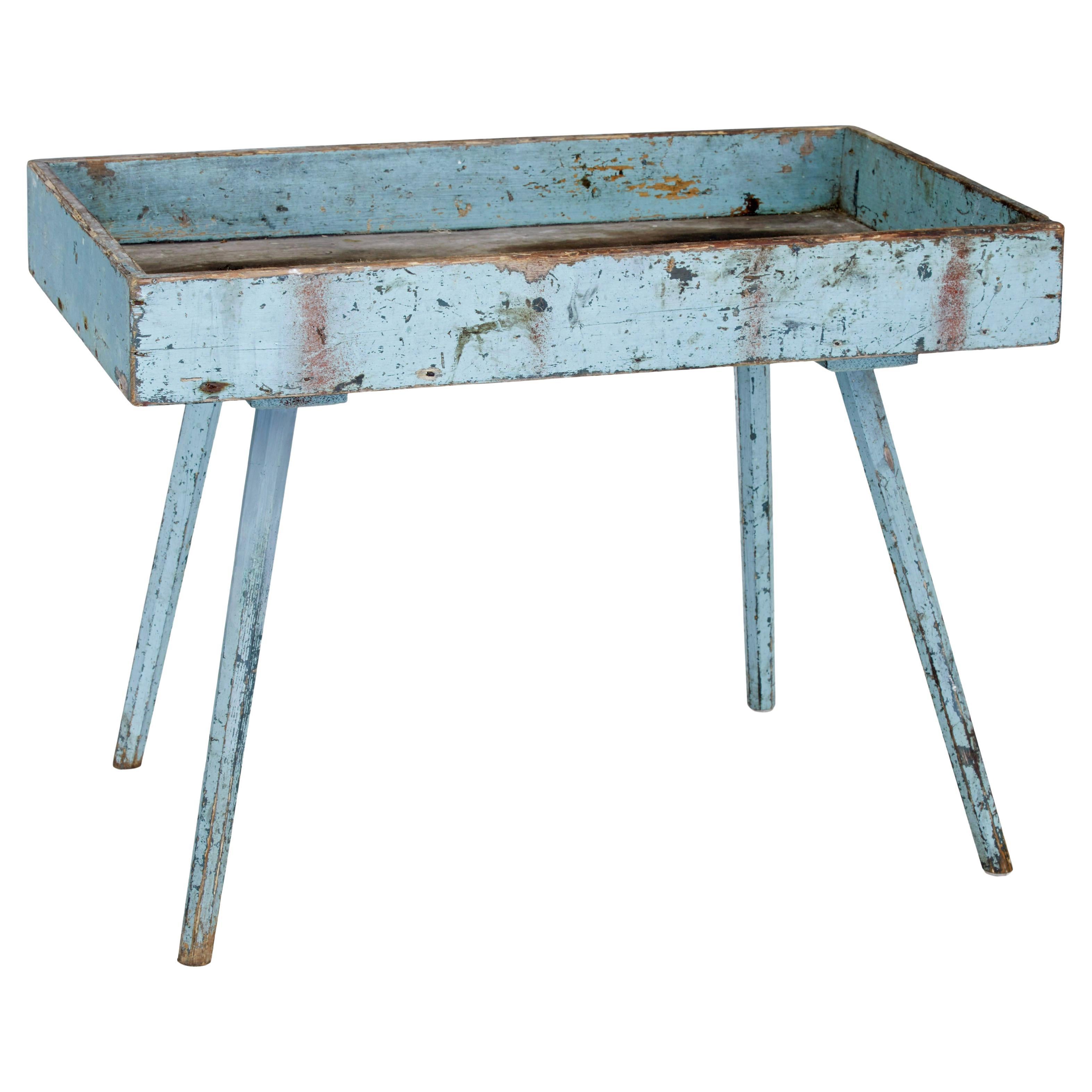 19th century Swedish painted pine garden room tray table For Sale