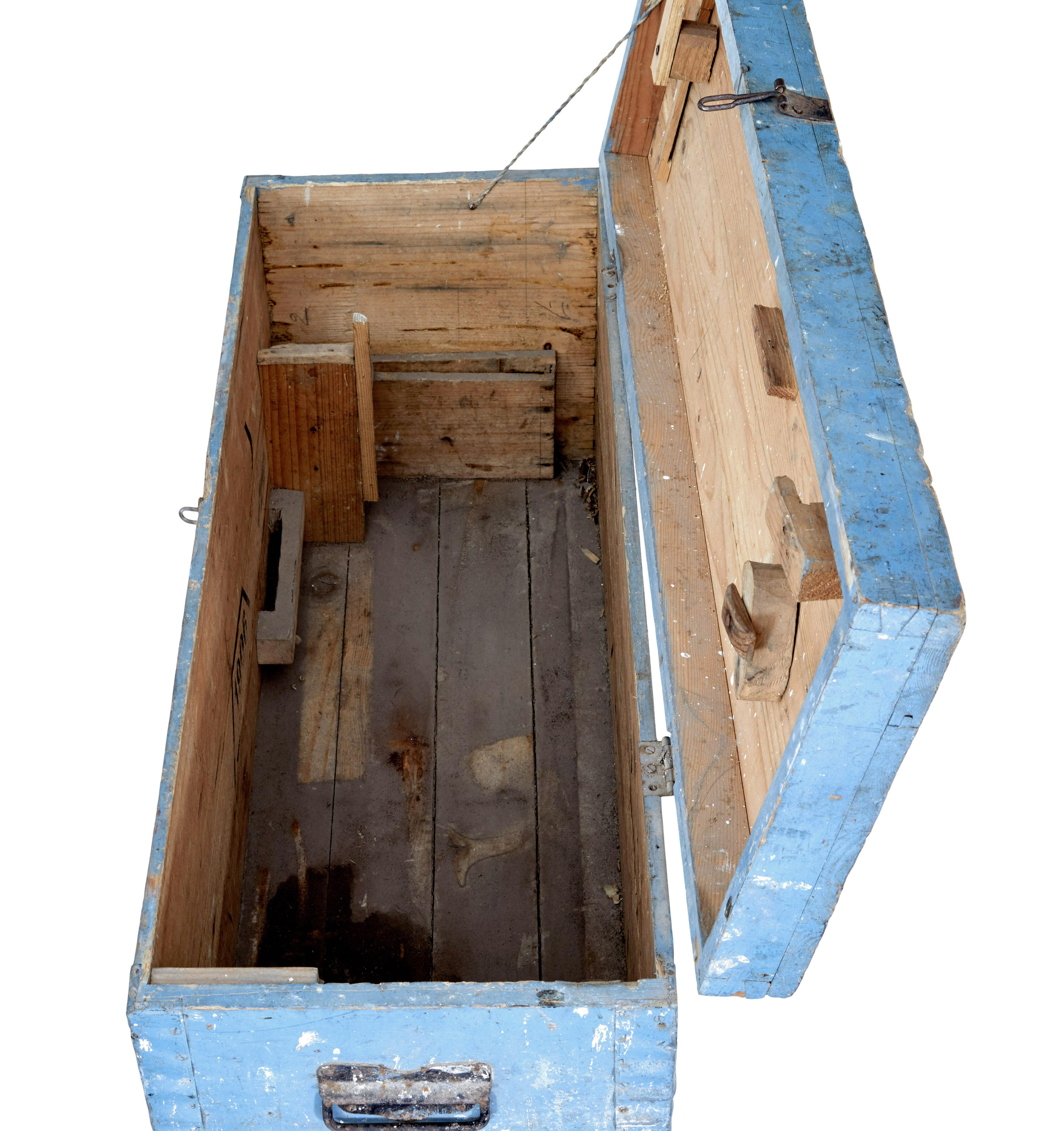 19th century Swedish painted pine tool box 2
