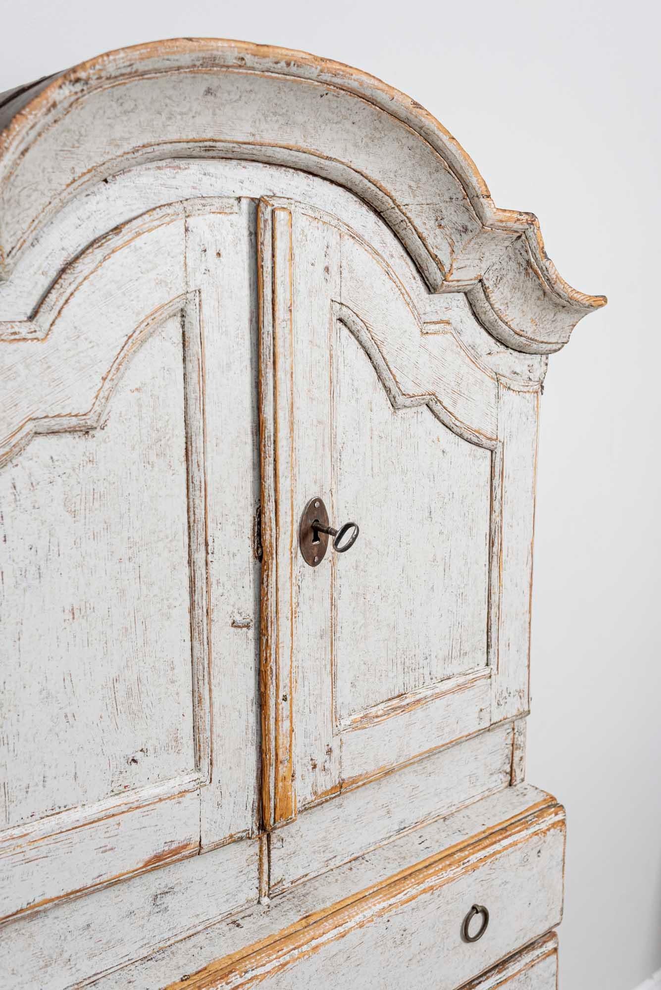 19th Century Swedish Painted Rococo Cabinet or Cupboard 2