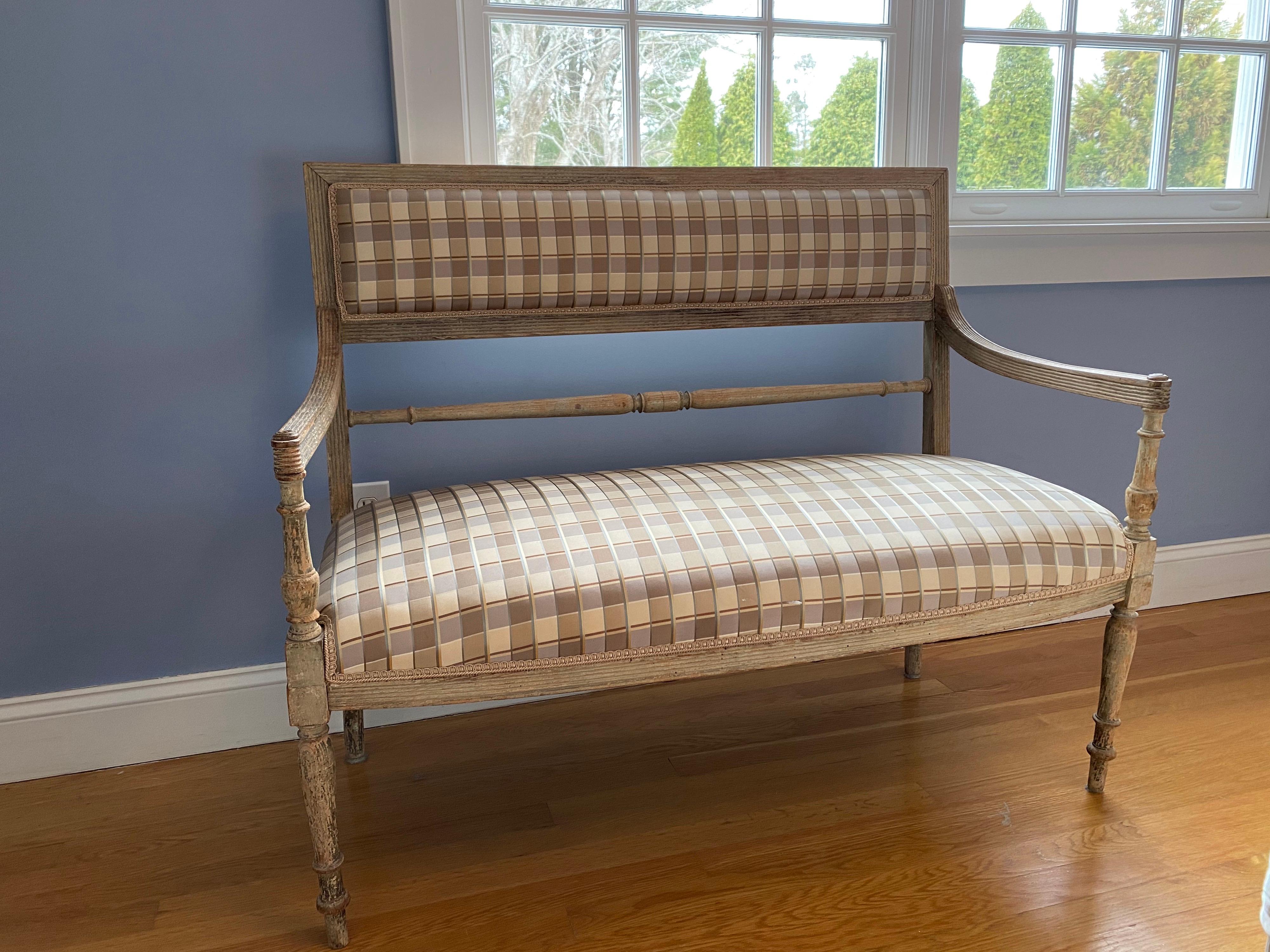 19th Century Swedish Painted Settee in Silk Plaid For Sale 9