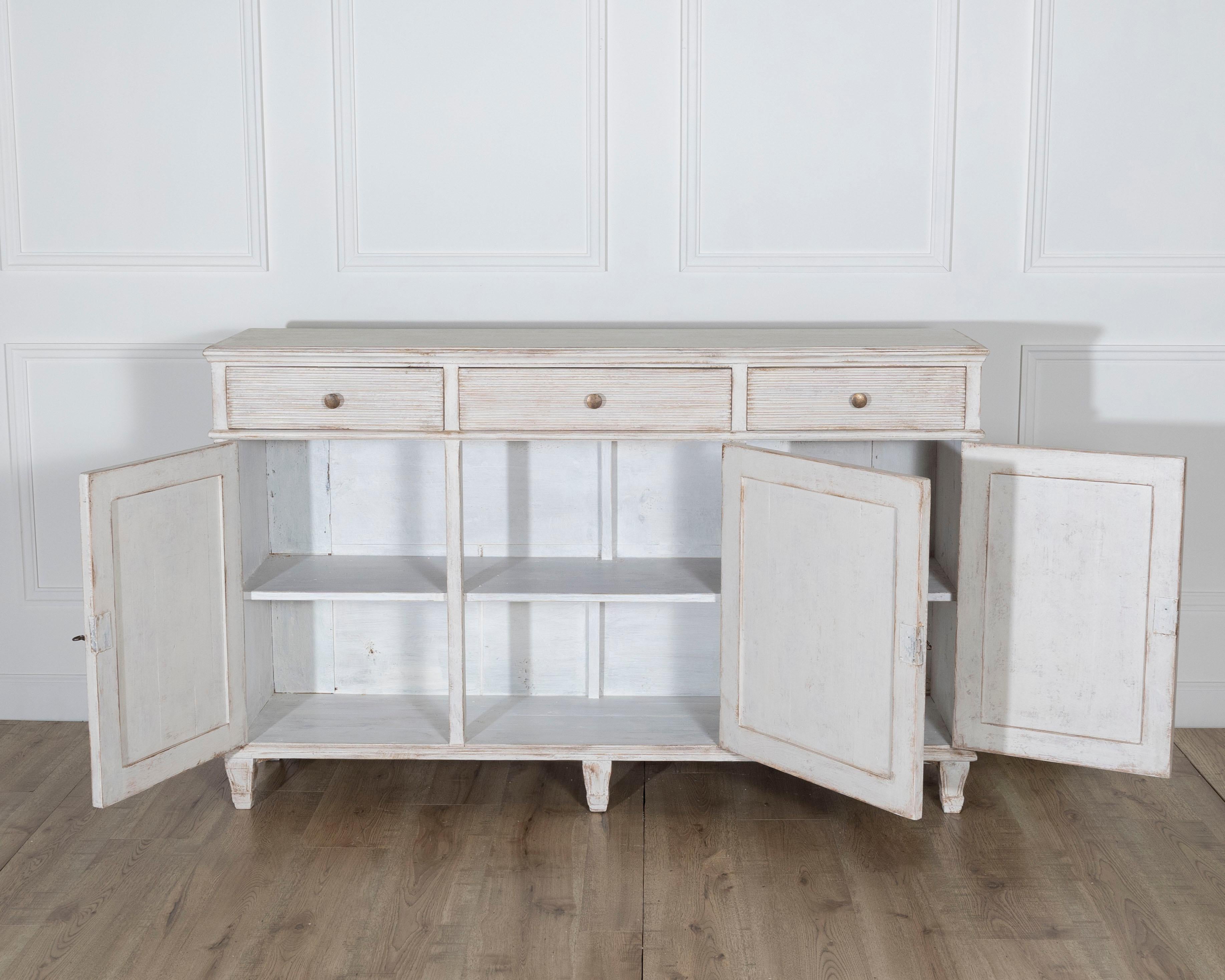 19th Century Swedish Painted Sideboard in Pine with Diamond Panel Doors For Sale 2