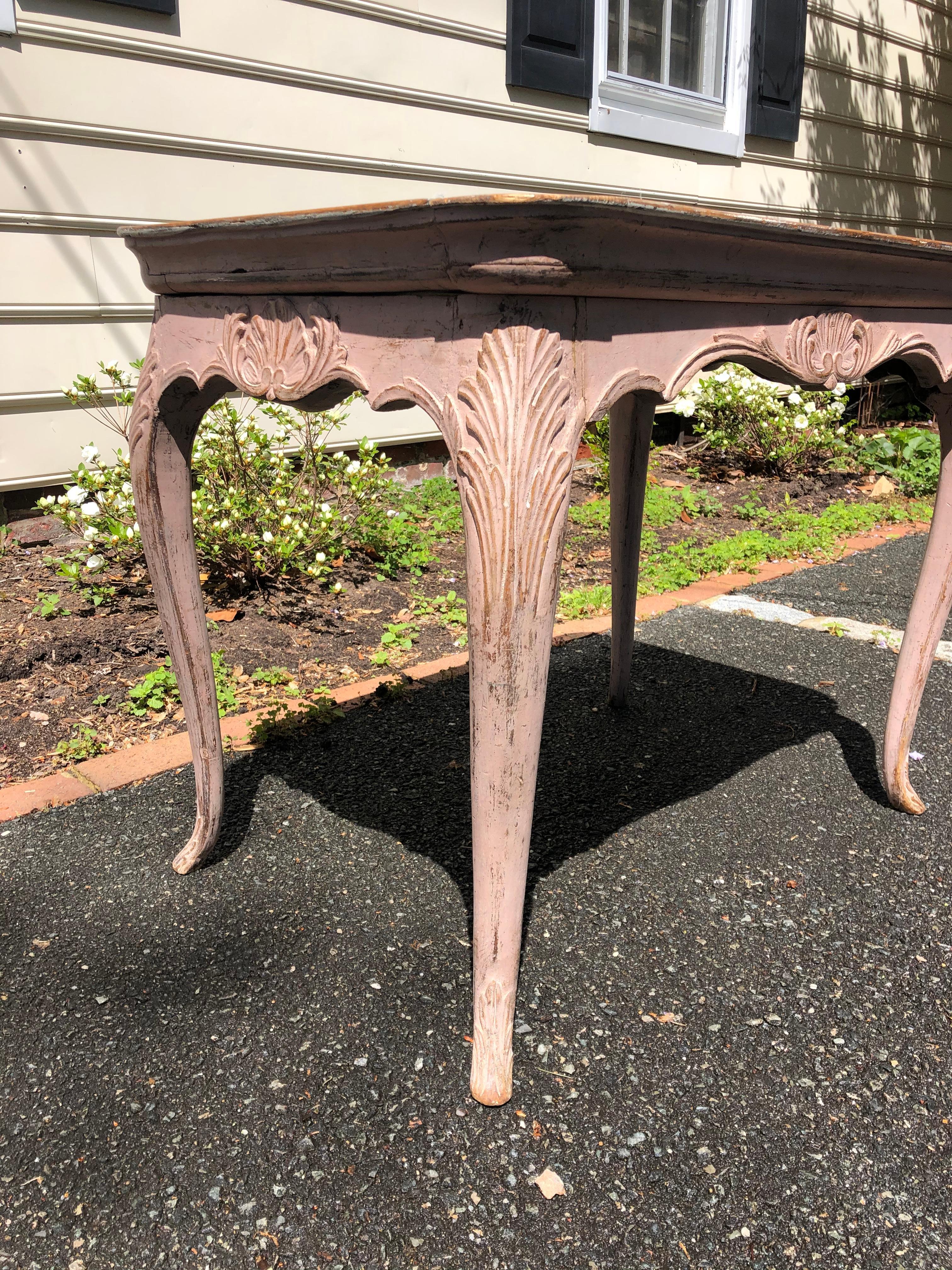 19th Century Swedish Painted Tray Table In Good Condition In Charleston, SC