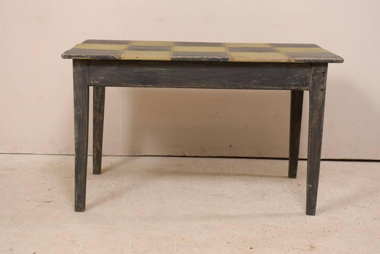 19th Century Swedish Painted Wood Dark Checker Top Table with Nice Tapered Legs For Sale 7
