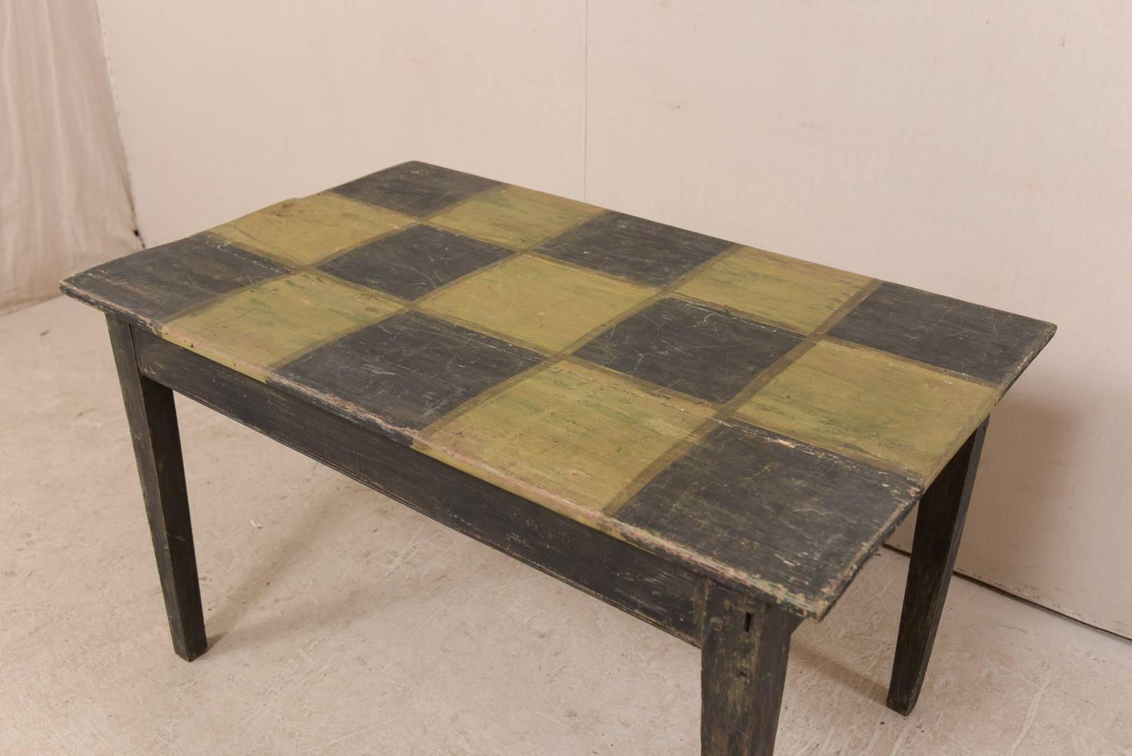 19th Century Swedish Painted Wood Dark Checker Top Table with Nice Tapered Legs For Sale 3