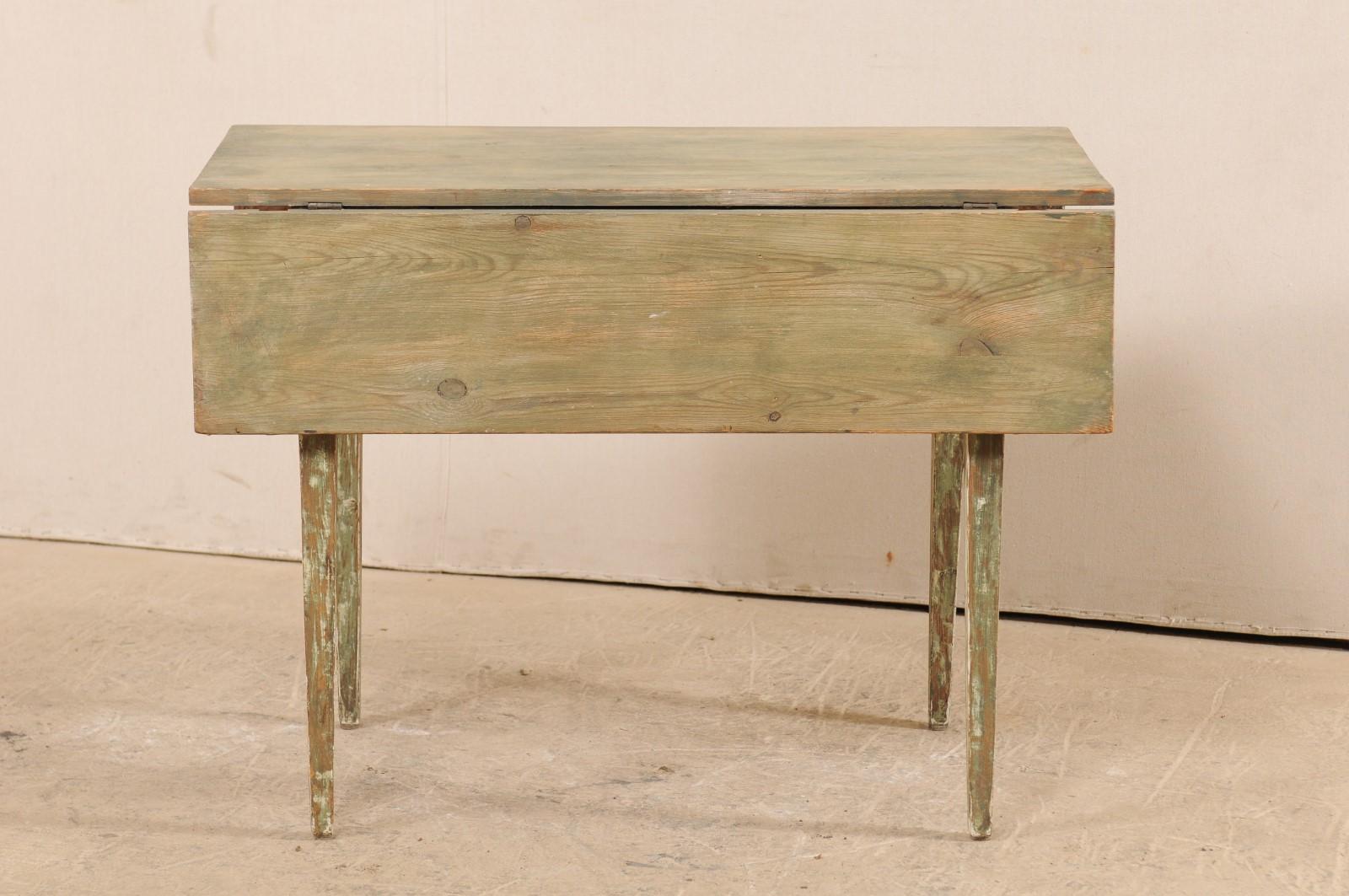 19th Century Swedish Painted Wood Drop-Leaf Table with Original Paint In Good Condition In Atlanta, GA