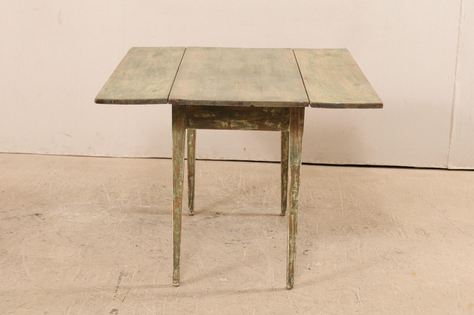 19th Century Swedish Painted Wood Drop-Leaf Table with Original Paint 1