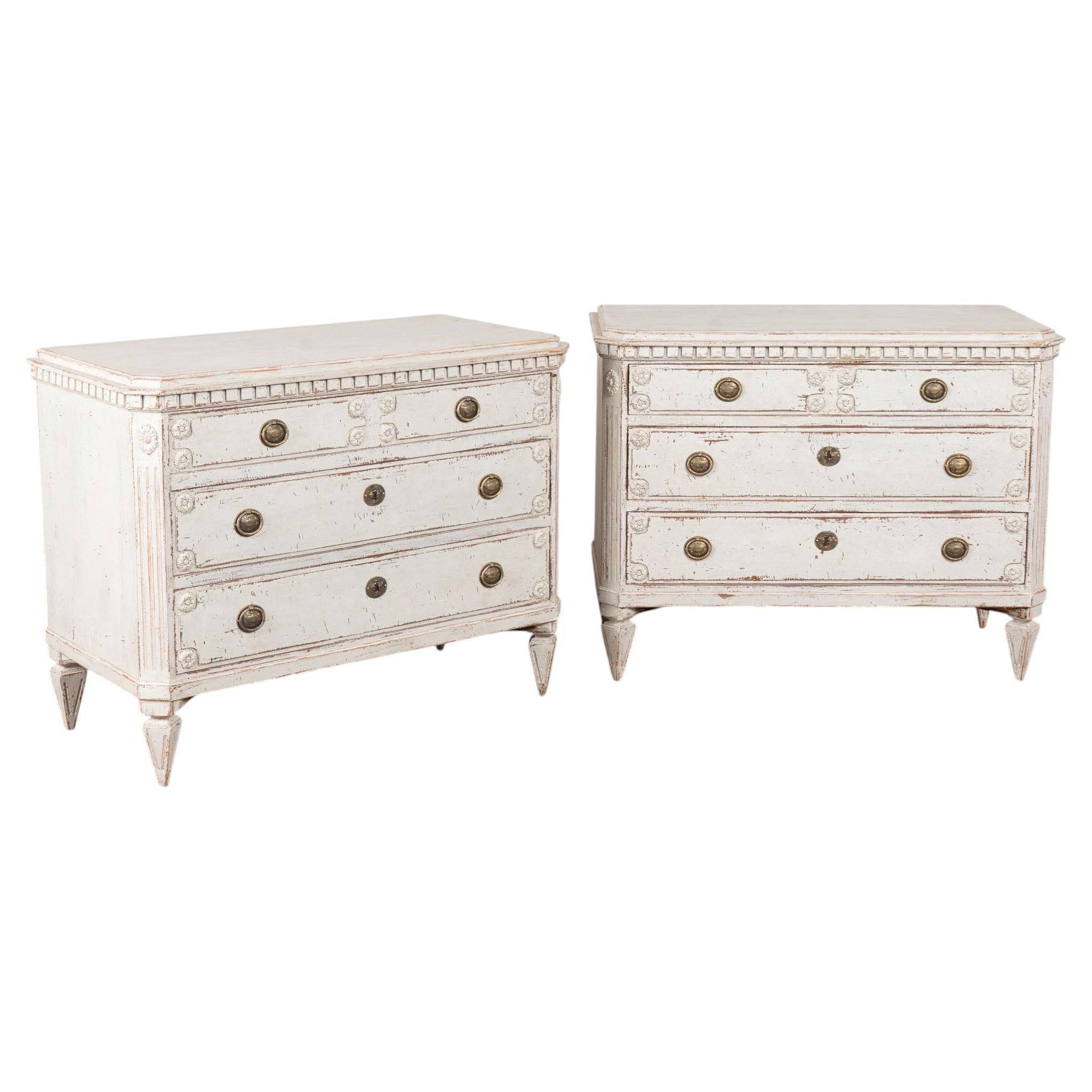 19th Century Swedish Pair of Chest of Drawers