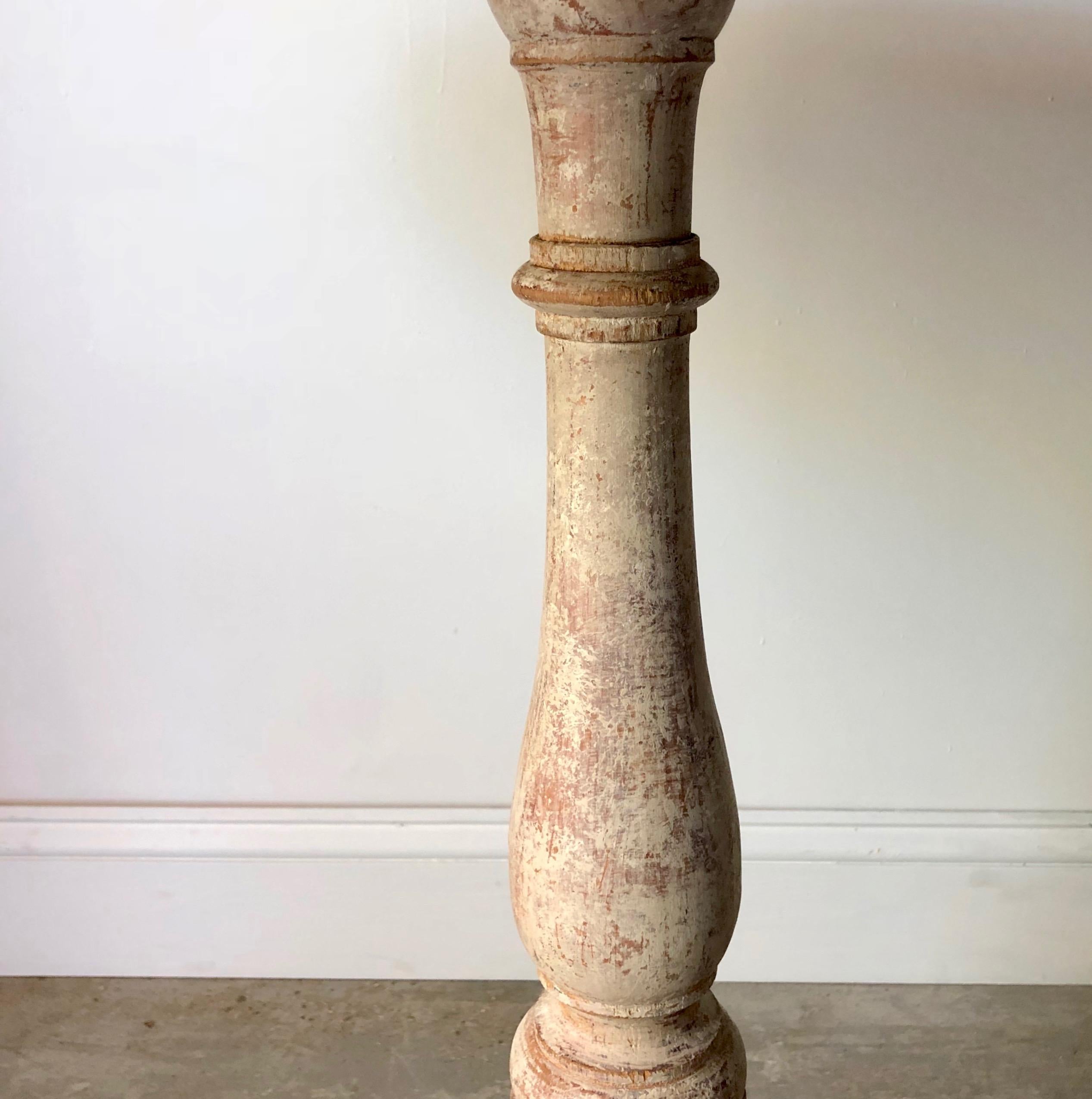 19th Century Swedish Pedestal Table im Zustand „Gut“ in Charleston, SC