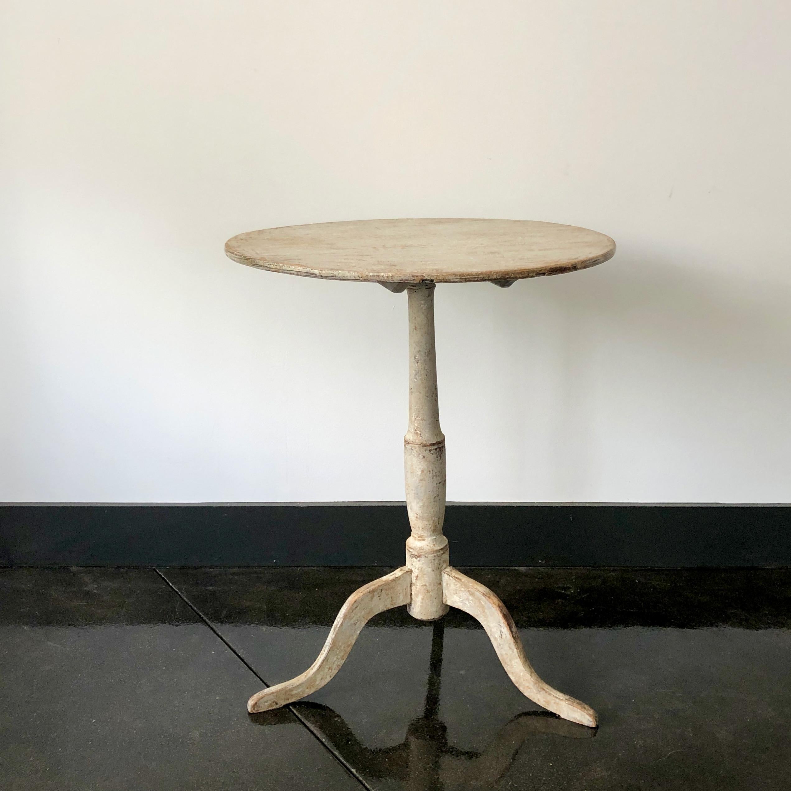 Wood 19th Century Swedish Pedestal Table