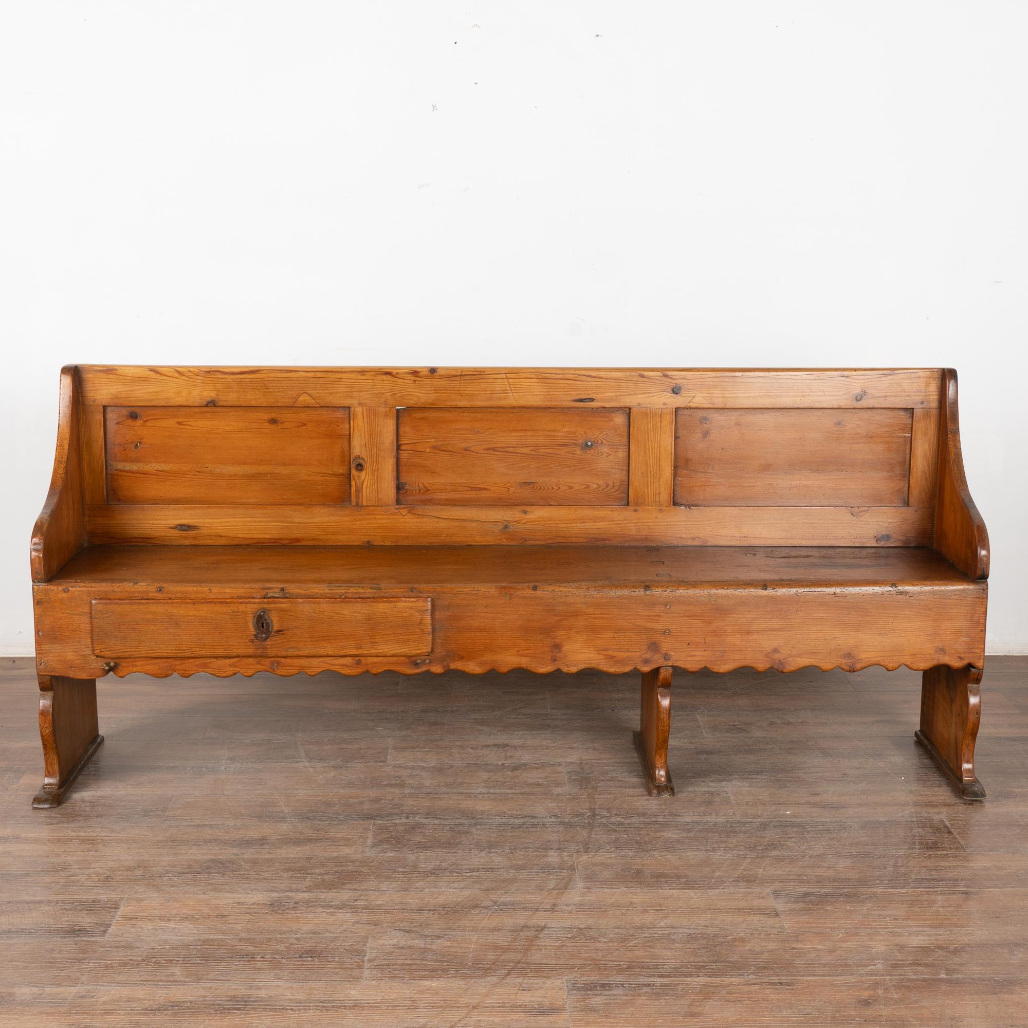 19th Century Swedish Pine Bench with Two Drawers In Good Condition In Round Top, TX