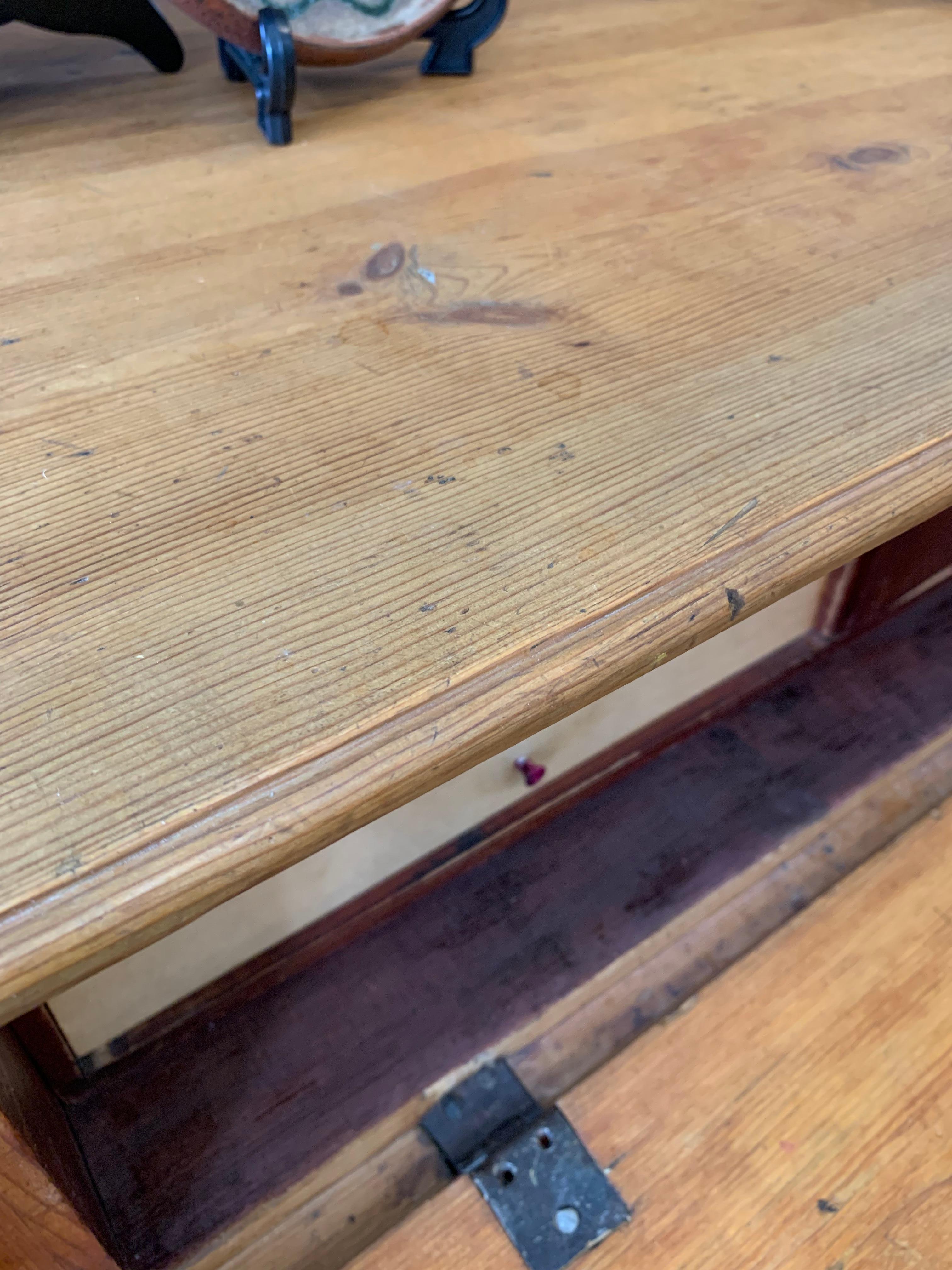 19th century Swedish pine bureau with iron side handles For Sale 6