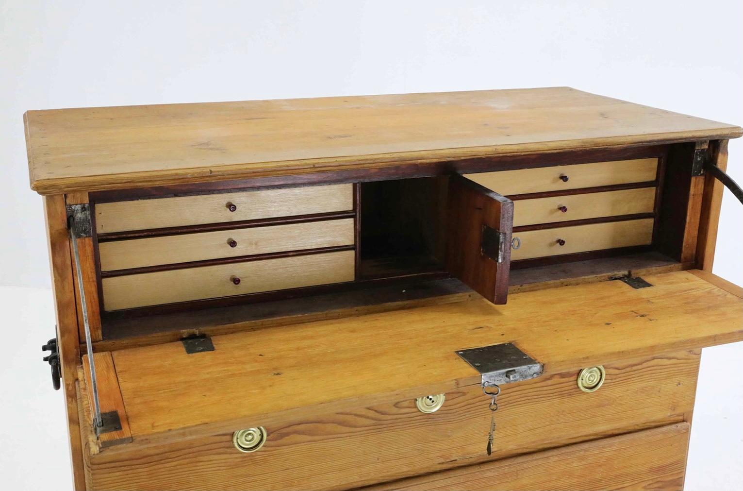 19th century Swedish pine bureau with iron side handles In Good Condition For Sale In London, GB