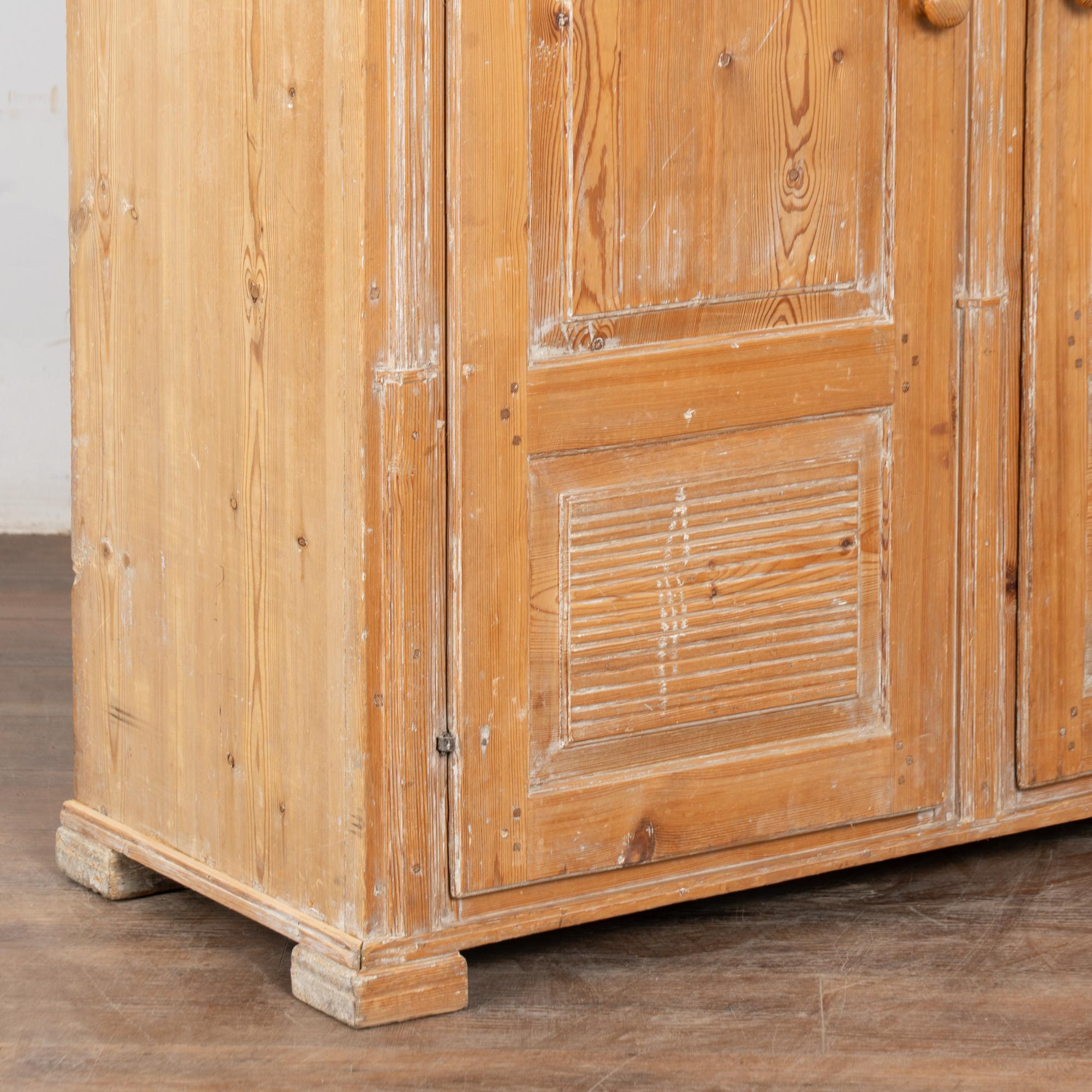 Credenza svedese in pino del XIX secolo in vendita 5
