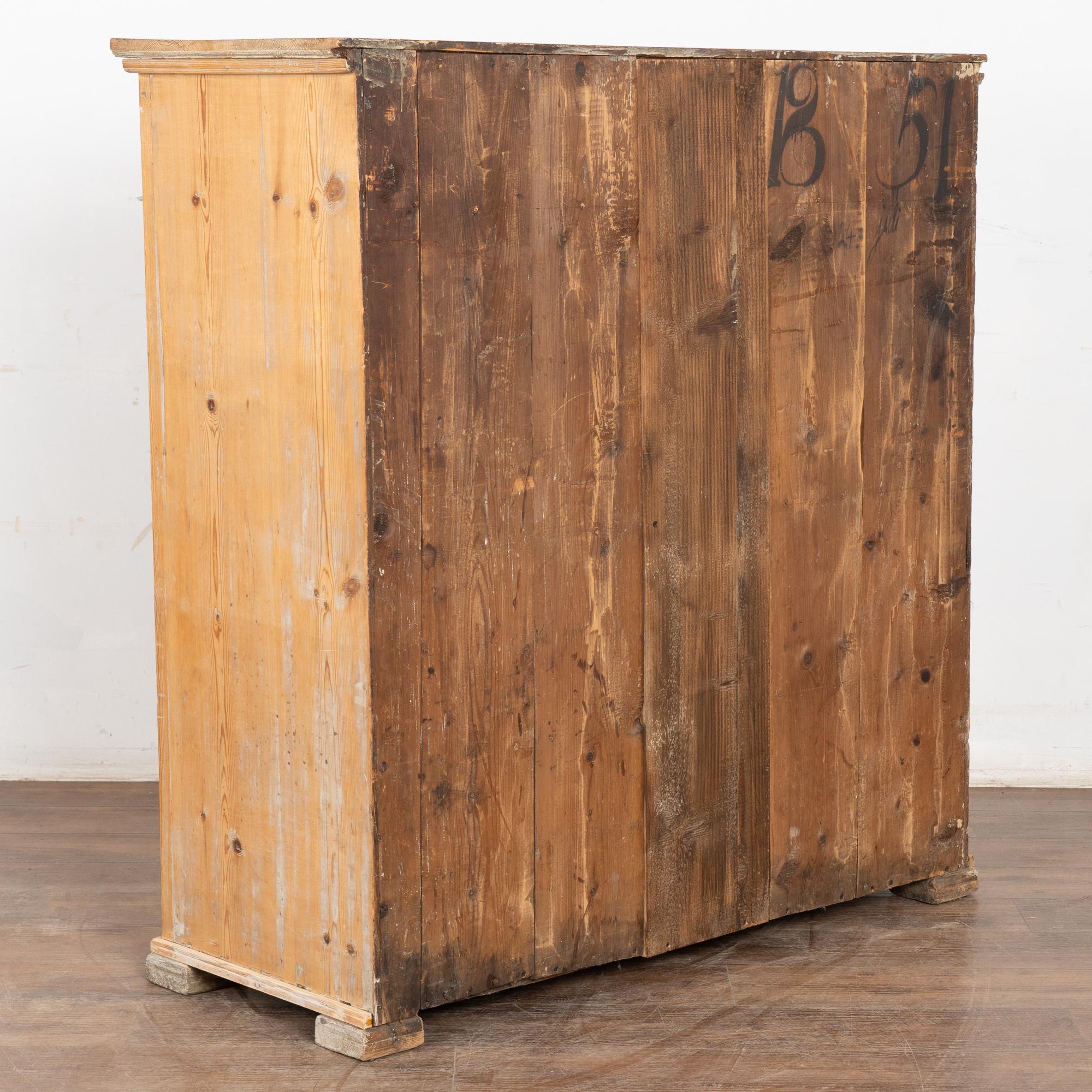 Credenza svedese in pino del XIX secolo in vendita 7