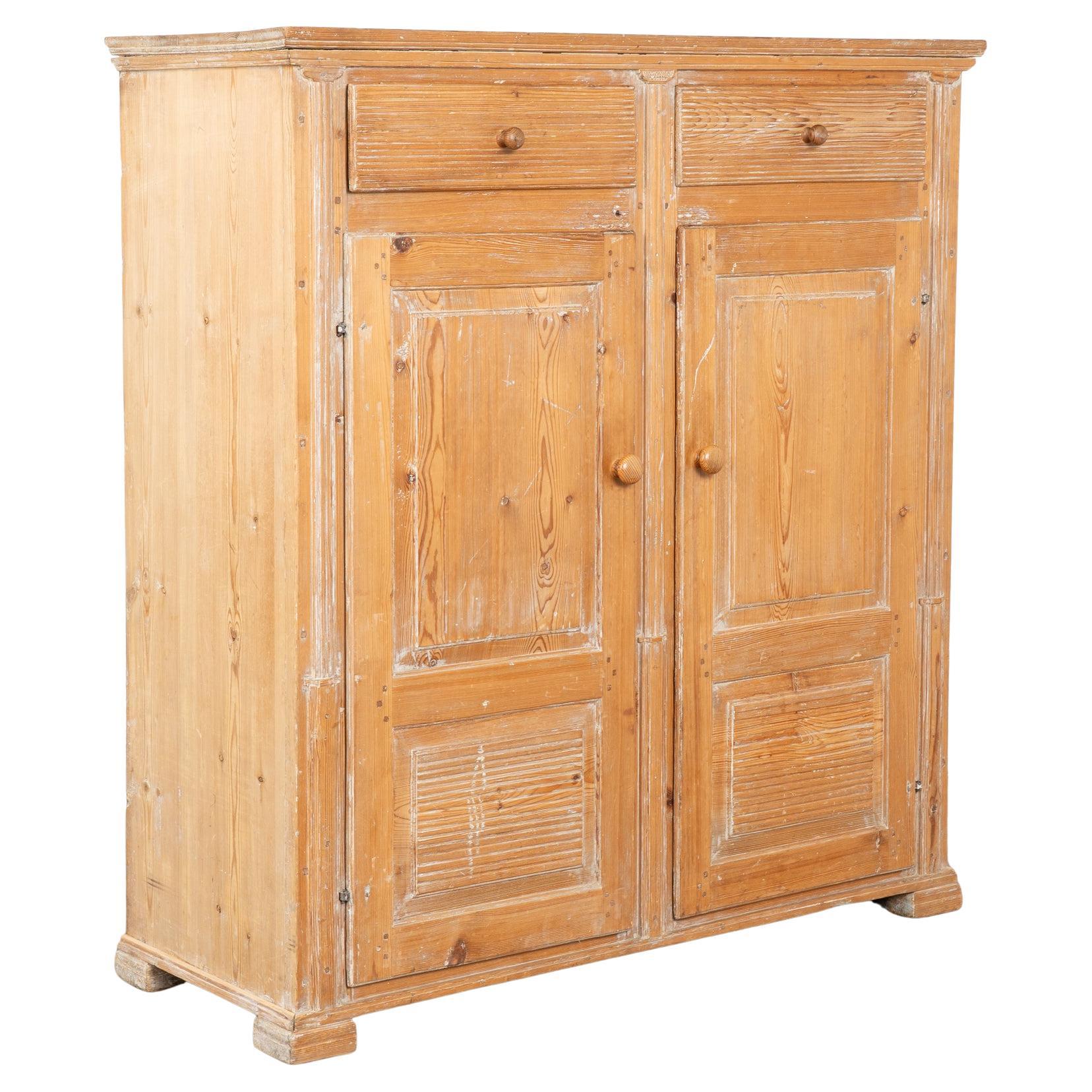 Credenza svedese in pino del XIX secolo in vendita