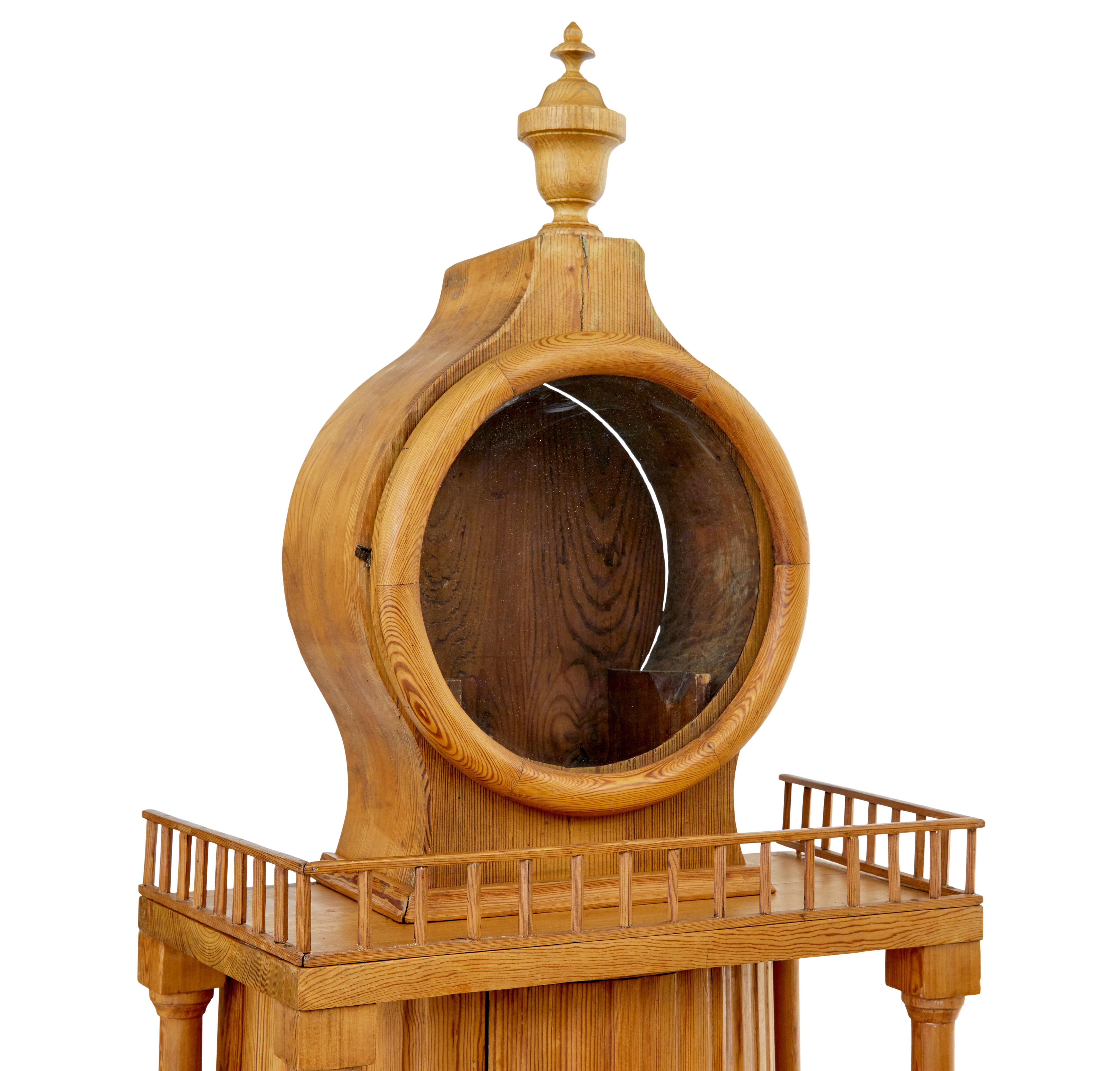 Armadio da cucina in pino svedese del XIX secolo in vendita 2