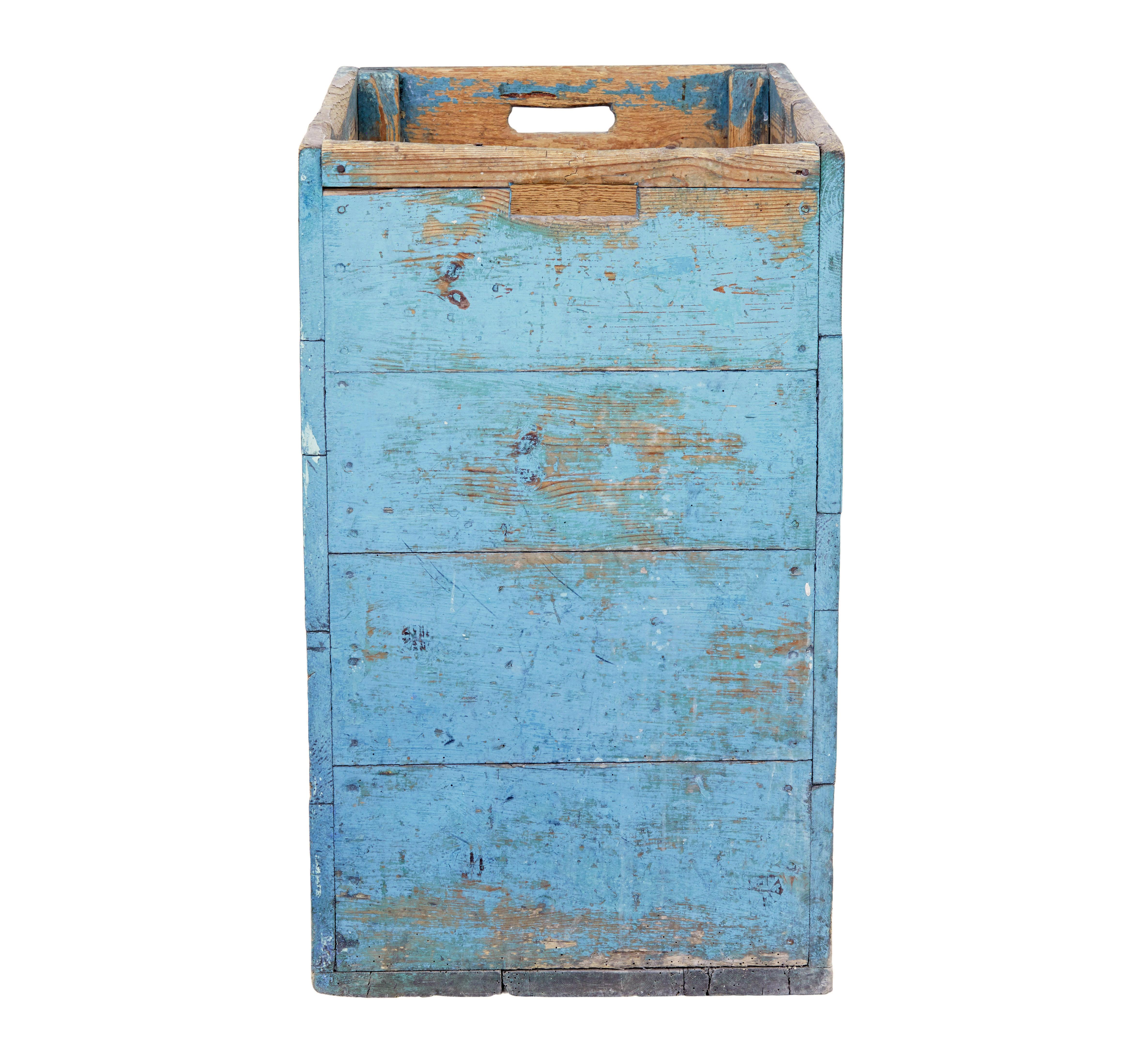 19th century Swedish pine log box circa 1870.

Fine example of Swedish rustic furniture that was made with available timbers and still functioning after all this time.

Made by securing various sized pine planks with nails to an inner frame, painted