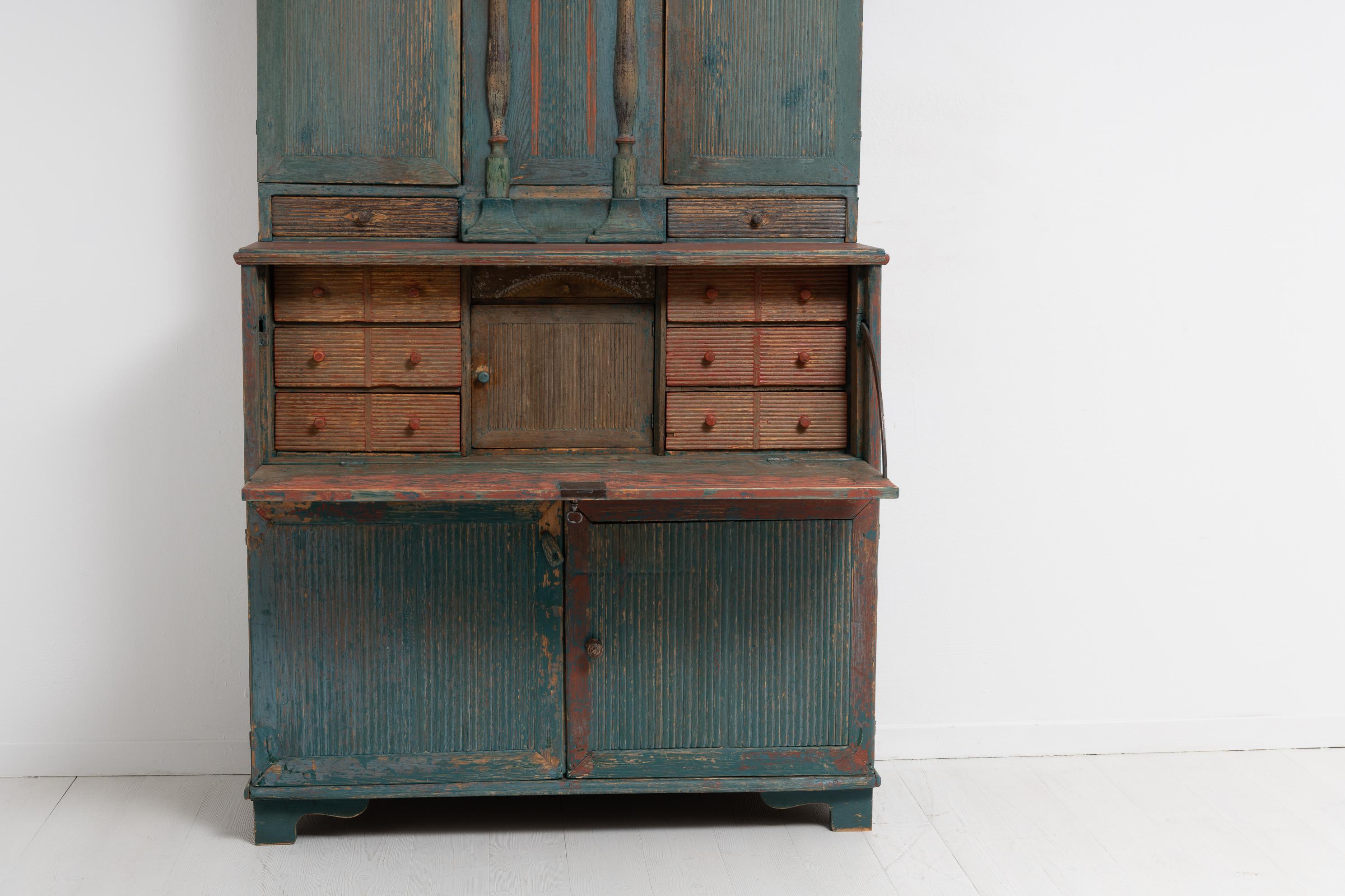 19th Century Swedish Pine Rococo and Gustavian Clock Bureau Cabinet For Sale 5