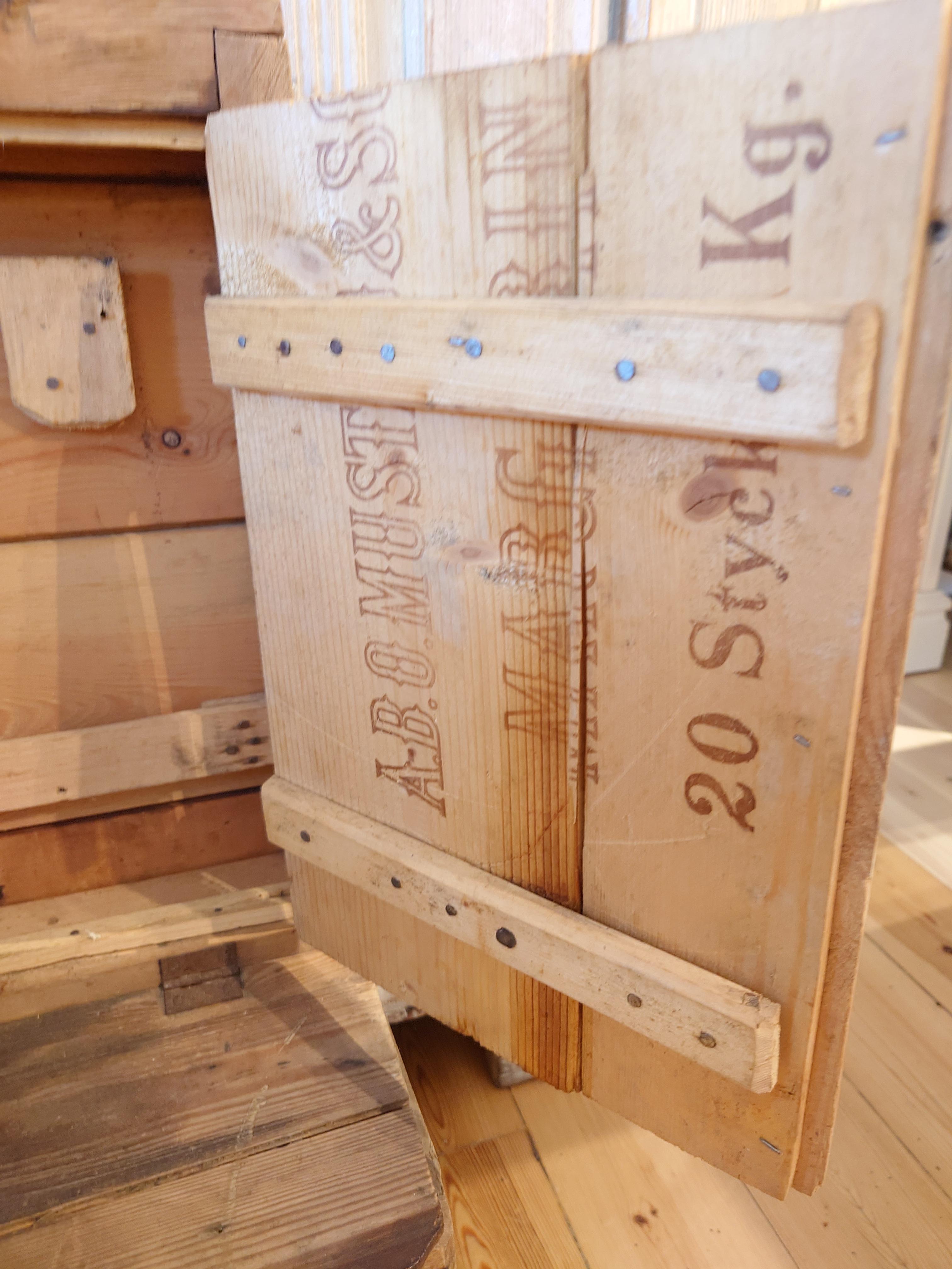 19th Century Swedish pine rustic hanging cabinet for working tools For Sale 4