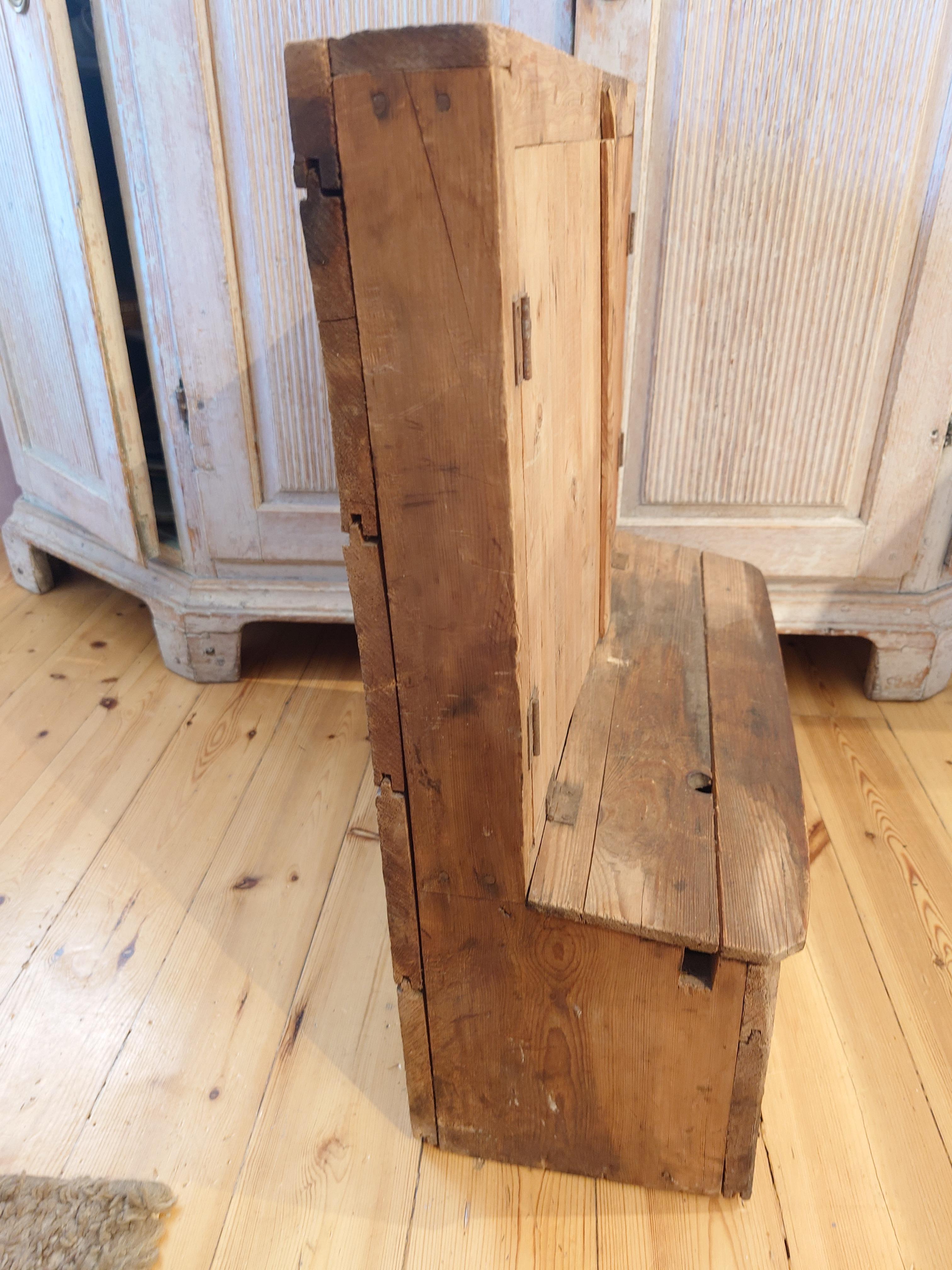 19th Century Swedish pine rustic hanging cabinet for working tools For Sale 10