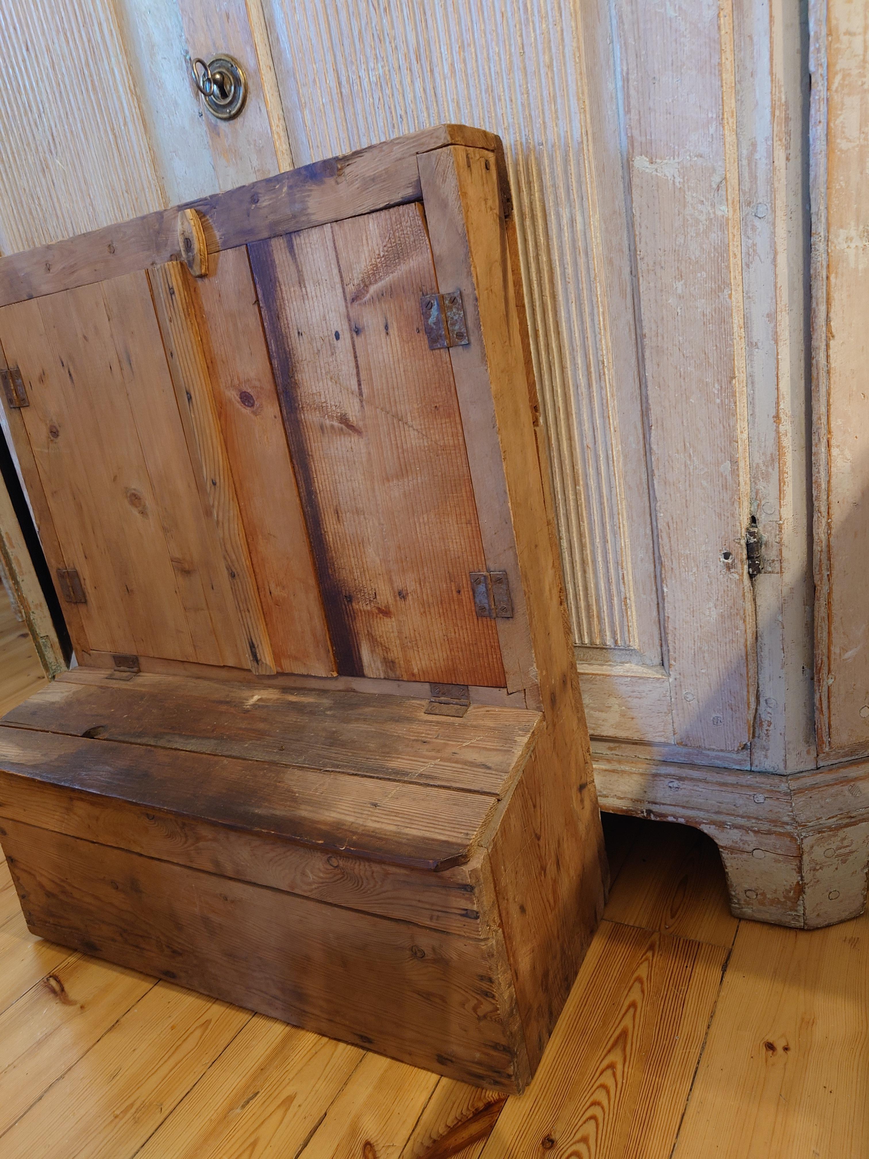 Very charming wall cabinet from the early 20th century. The cabinet has never been painted.
It is built from old sugar boxes.
It has 2 doors at the top & a divided drawer compartment at the bottom.
Probably sat in a carpentry workshop.
A very