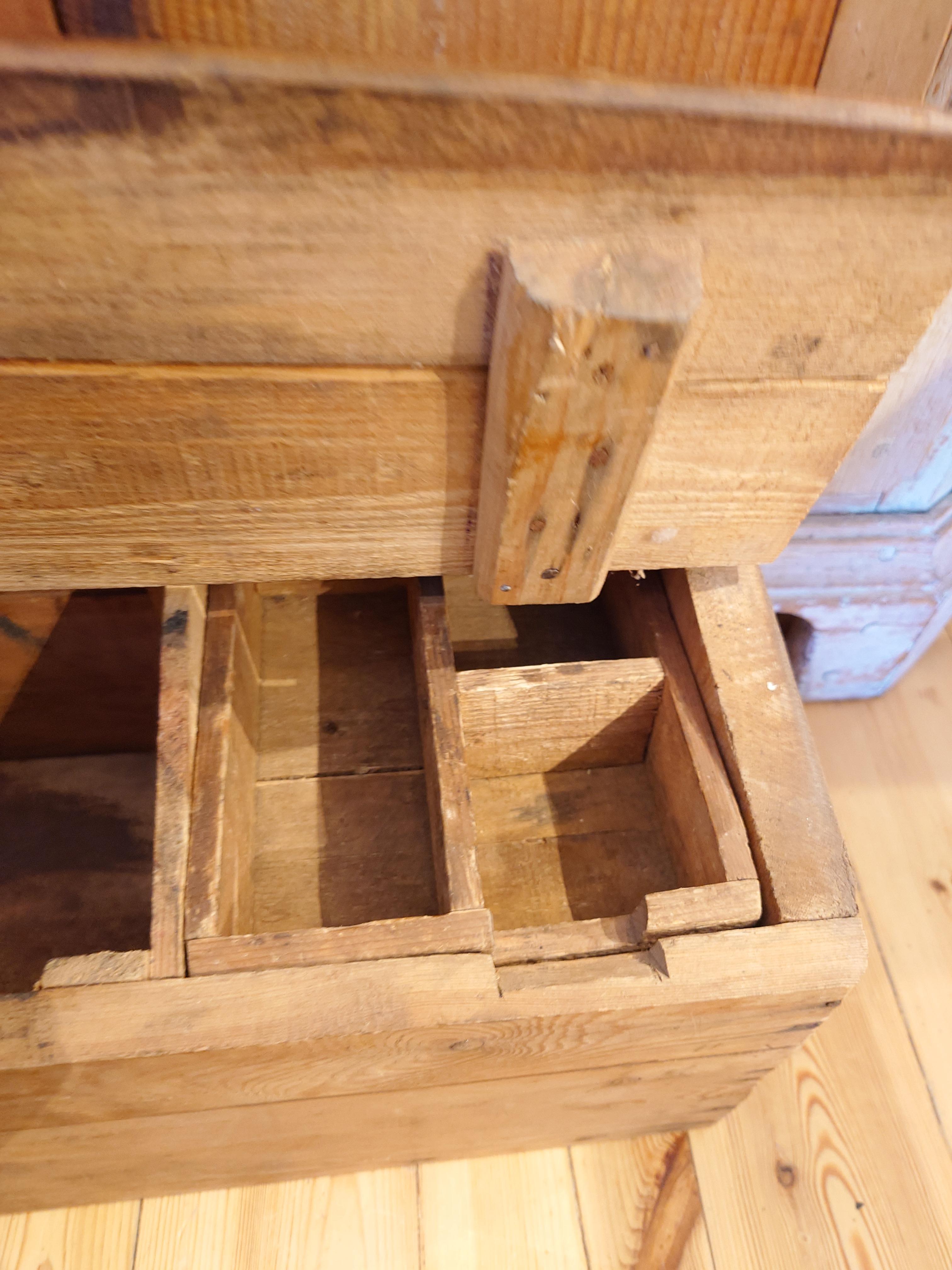 19th Century Swedish pine rustic hanging cabinet for working tools For Sale 2