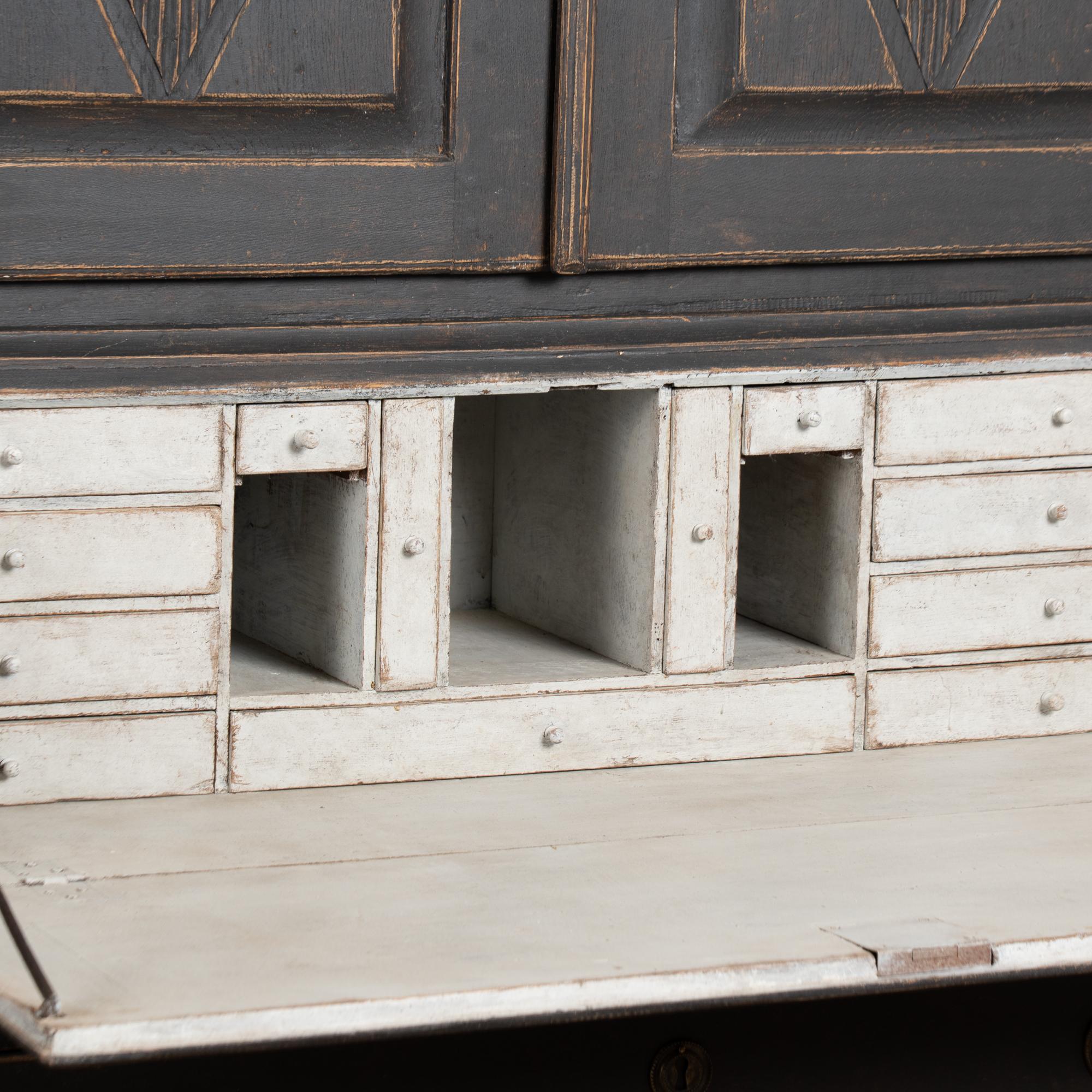 Neoclassico Segreteria in pino svedese del XIX secolo in vendita