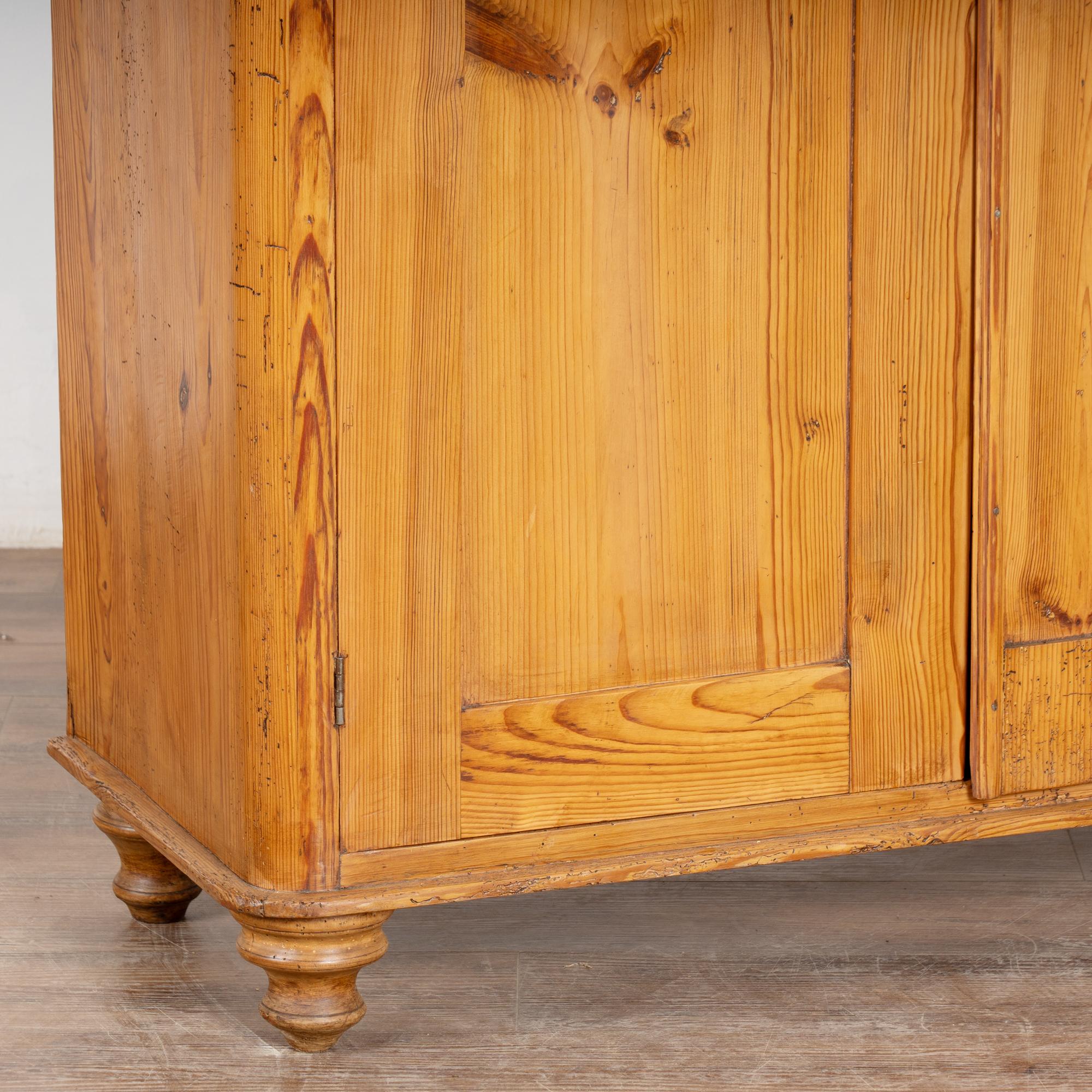 Mobile credenza in pino svedese del XIX secolo in vendita 5