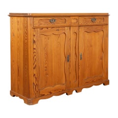 Credenza svedese in pino del XIX secolo