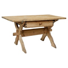 Mesa caballete de cocina de pino sueco del siglo XIX con marco en x