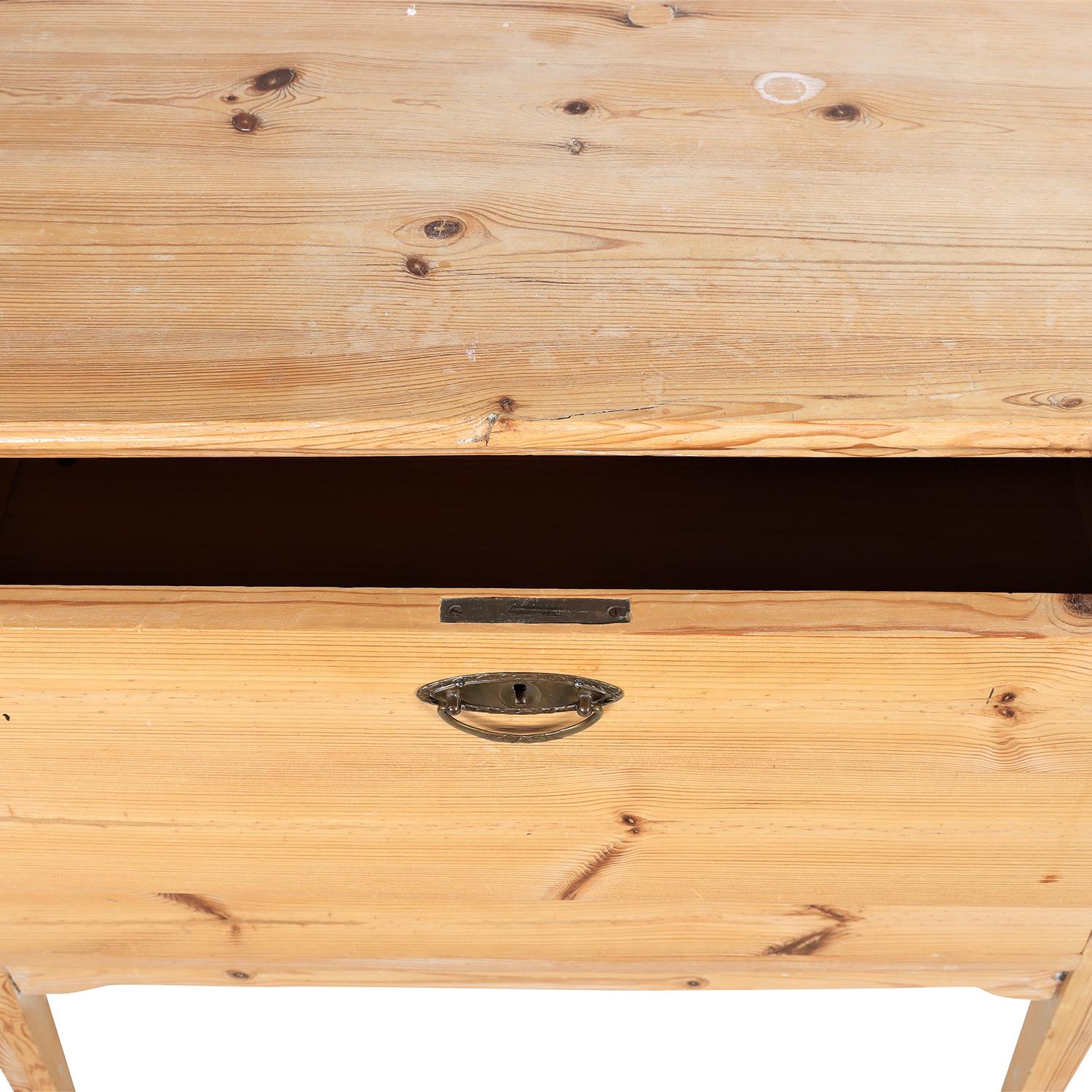 19th Century Swedish Pinewood Bed Side Table - Antique Scandinavian Nightstand In Good Condition For Sale In West Palm Beach, FL