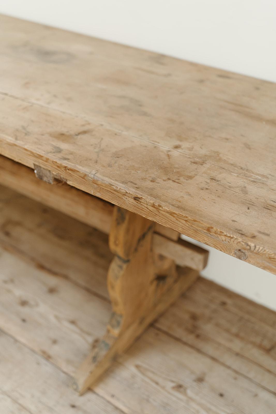 19th century Swedish pinewood bock table ... For Sale 4