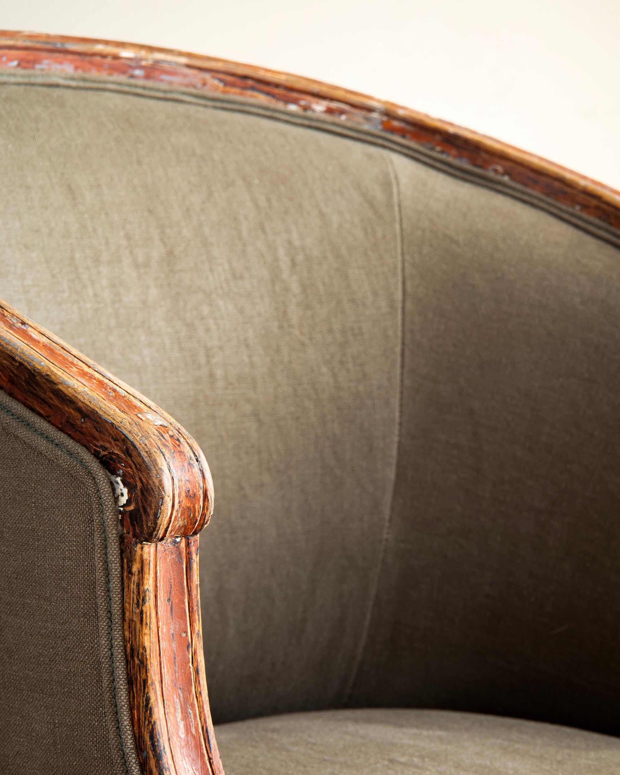 19th Century Swedish Provincial Barrel Back Armchair For Sale 1