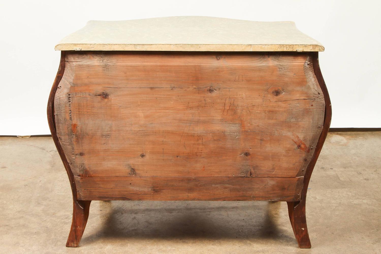 19th Century Swedish Rococo Style Chest of Drawers 4