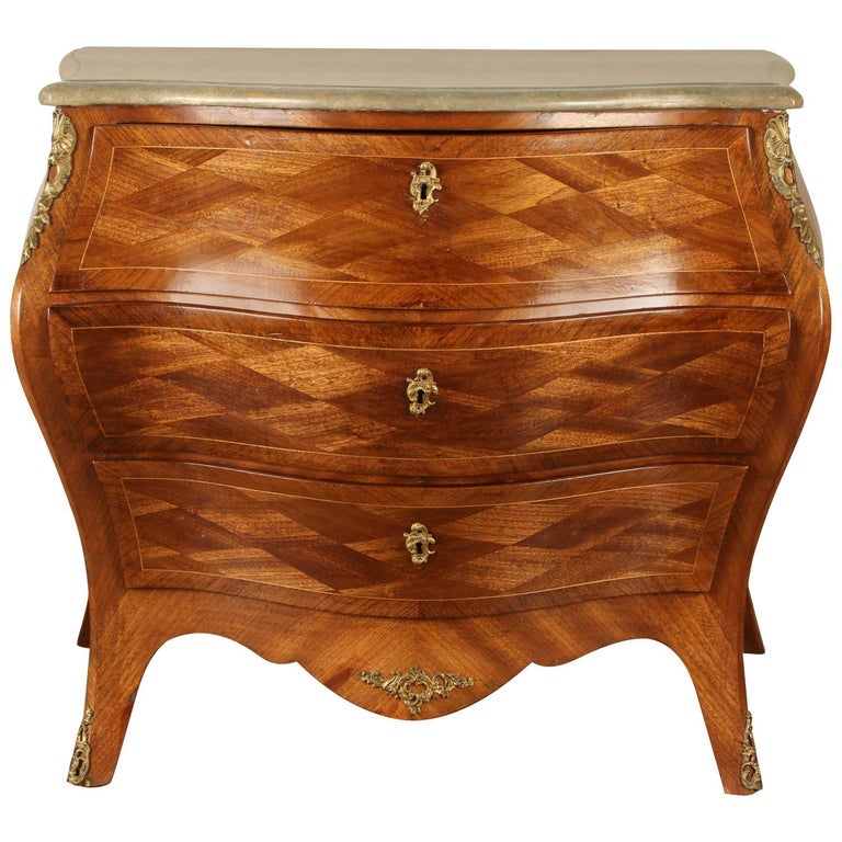 19th Century Swedish Rococo Style Chest of Drawers For Sale at 1stDibs