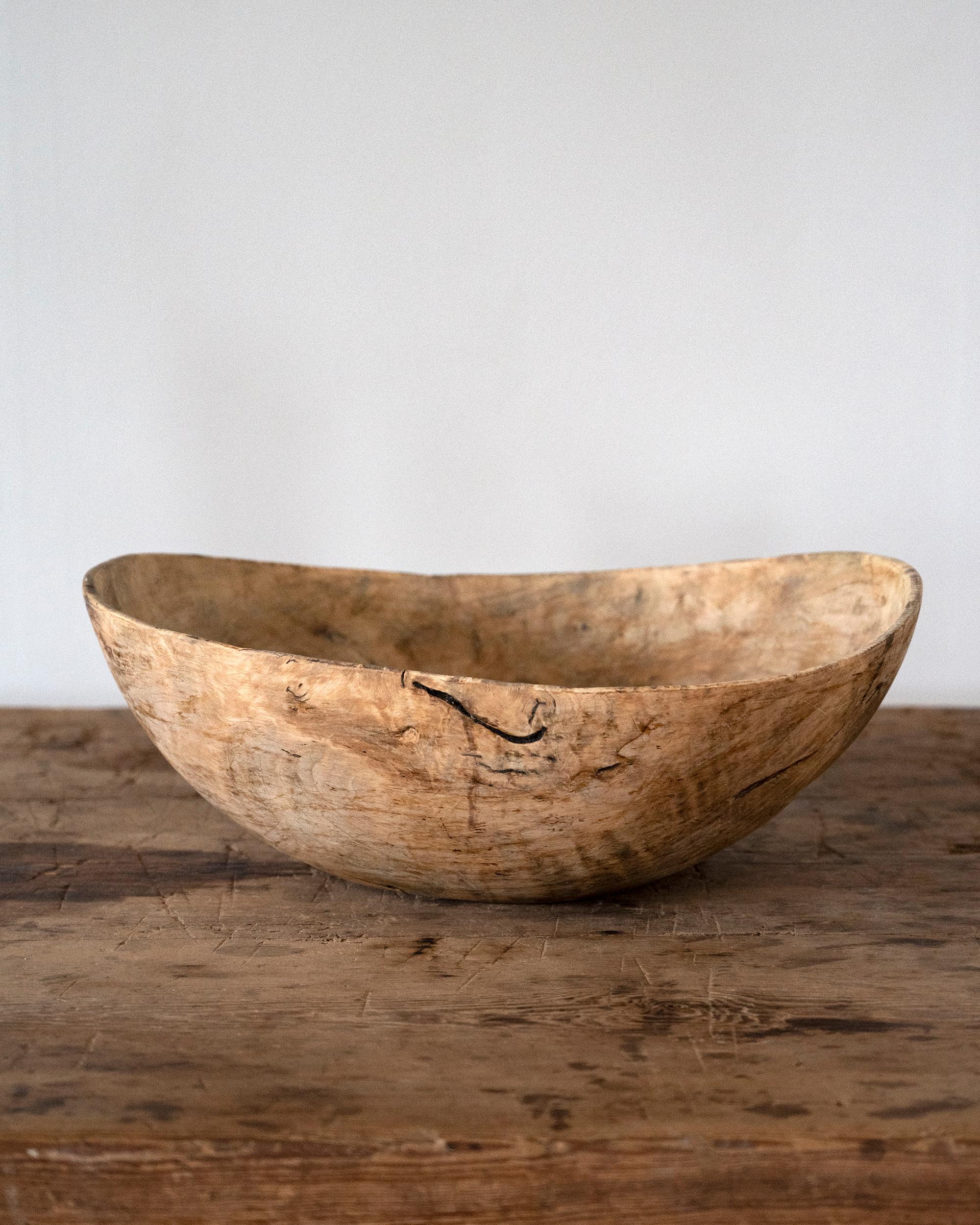 Sculptural early 19th century Swedish root wood bowl with a natural organic form. ca 1800 Sweden. 

