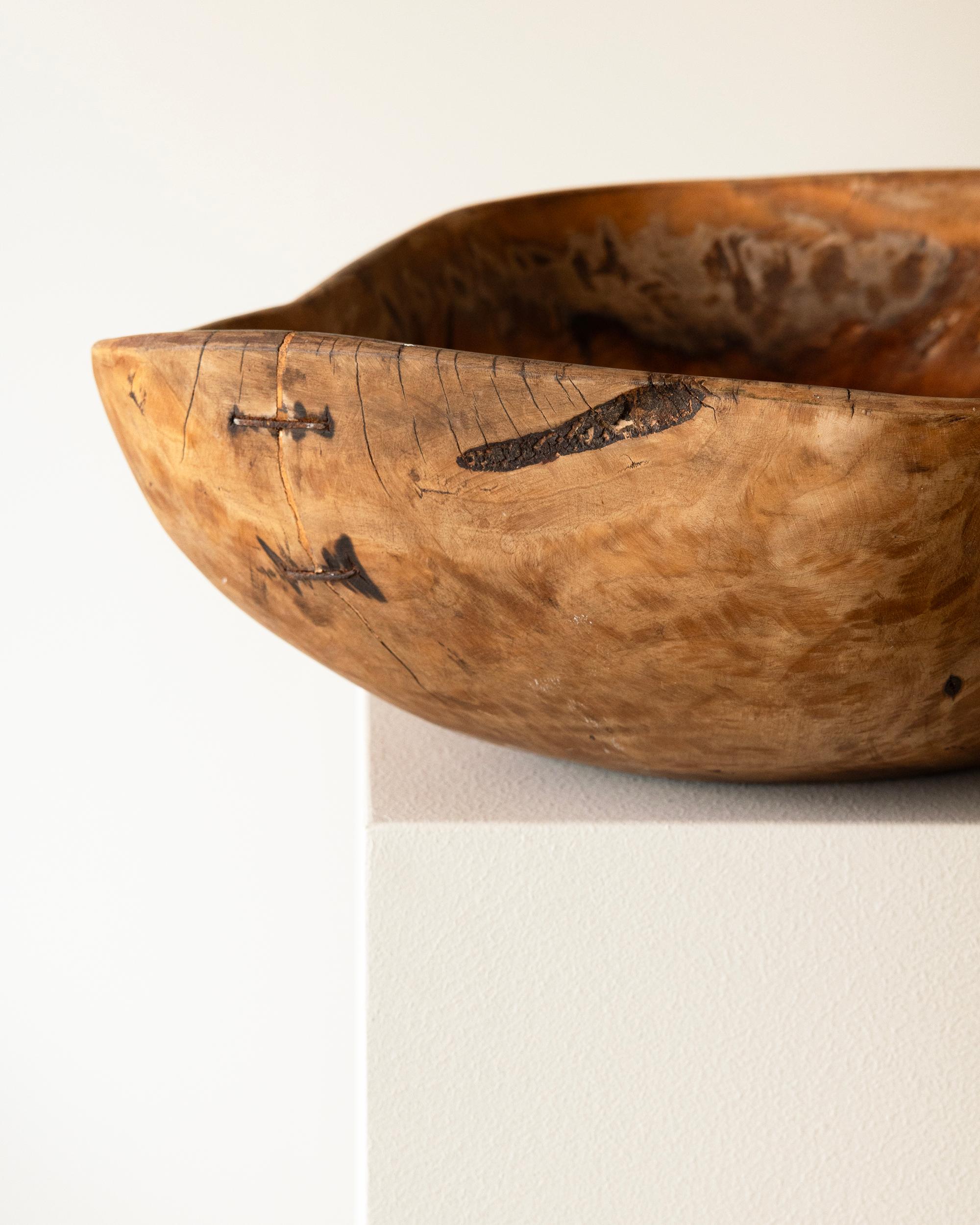 Schwedische Roots Wood Wood Schale aus dem 19. (Handgeschnitzt) im Angebot