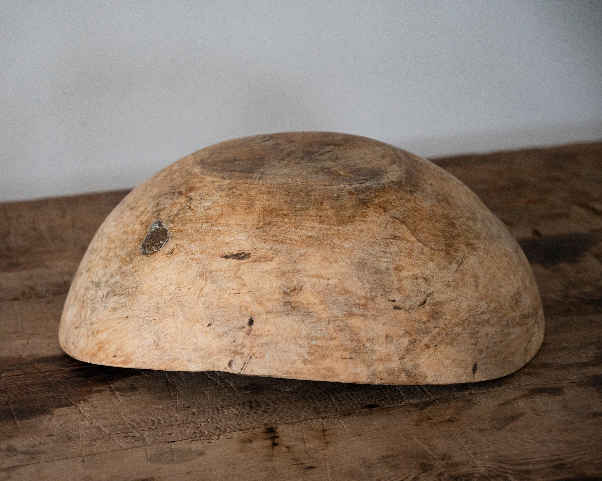 19th Century Swedish Root Wood Bowl  In Good Condition For Sale In Mjöhult, SE