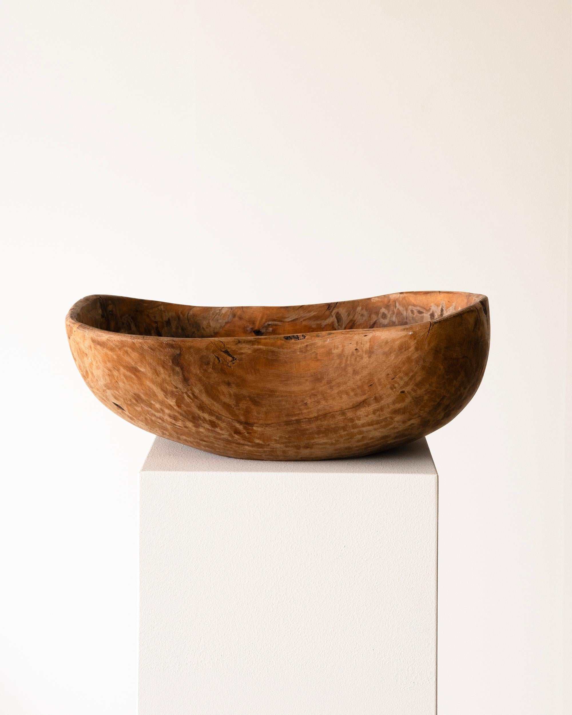 Schwedische Roots Wood Wood Schale aus dem 19. im Zustand „Relativ gut“ im Angebot in Allerum, SE