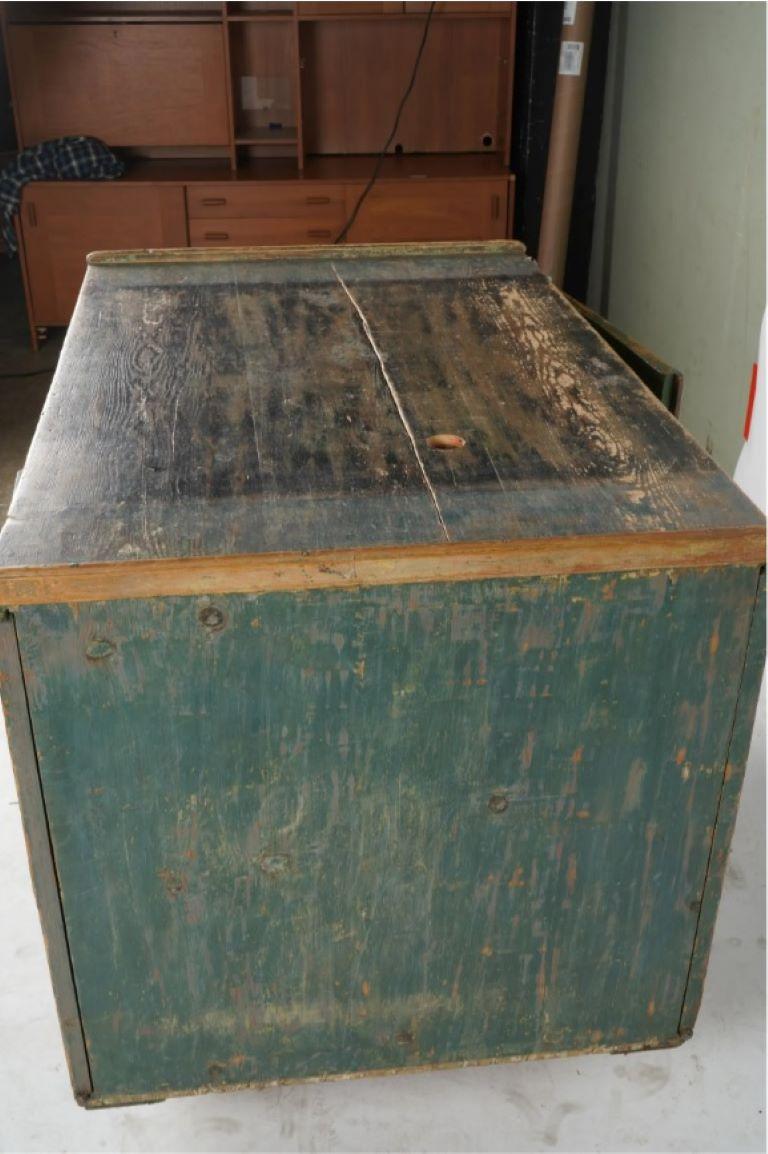 19th Century Swedish Rustic Painted Kneehole Desk For Sale 3