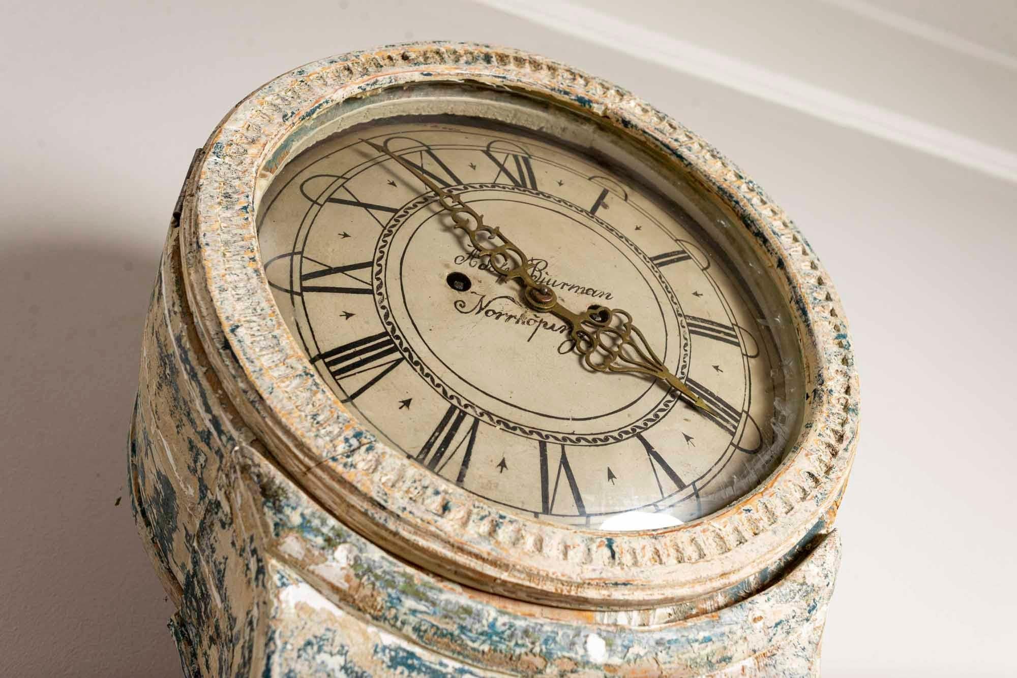 19th Century Swedish Scraped Painted Mora Clock with Original Dial Hands In Fair Condition In London, GB