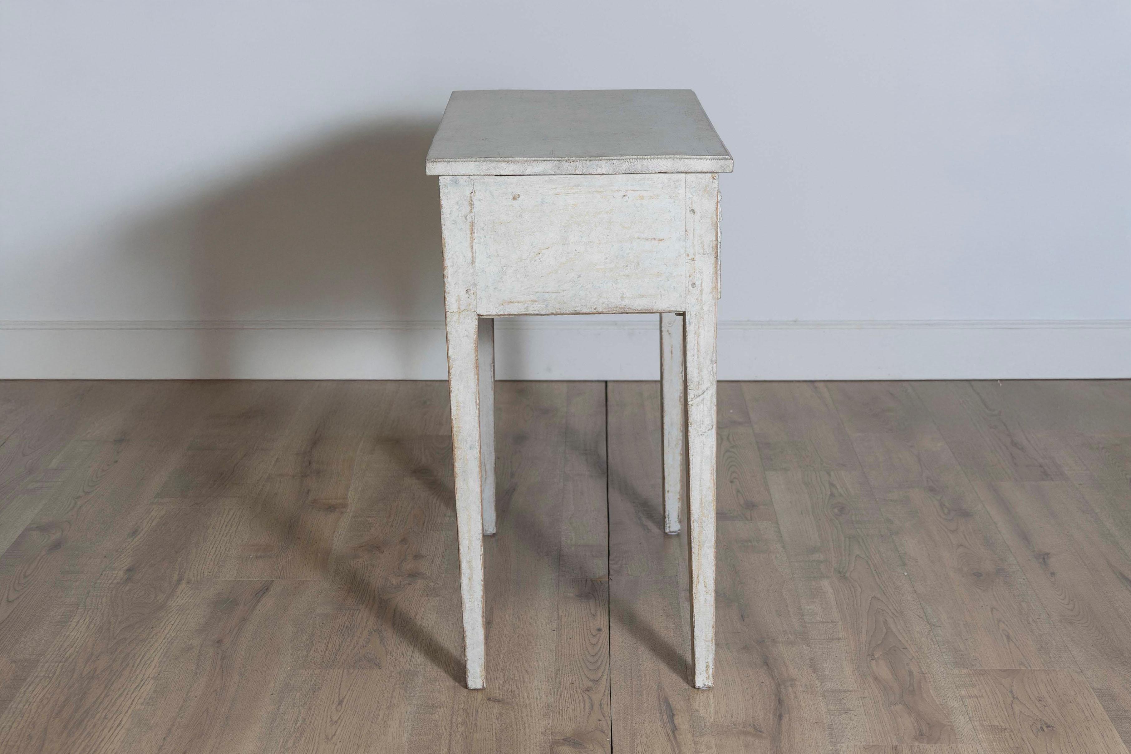 Table d'appoint suédoise du 19ème siècle, vers 1850 Bon état - En vente à Atlanta, GA