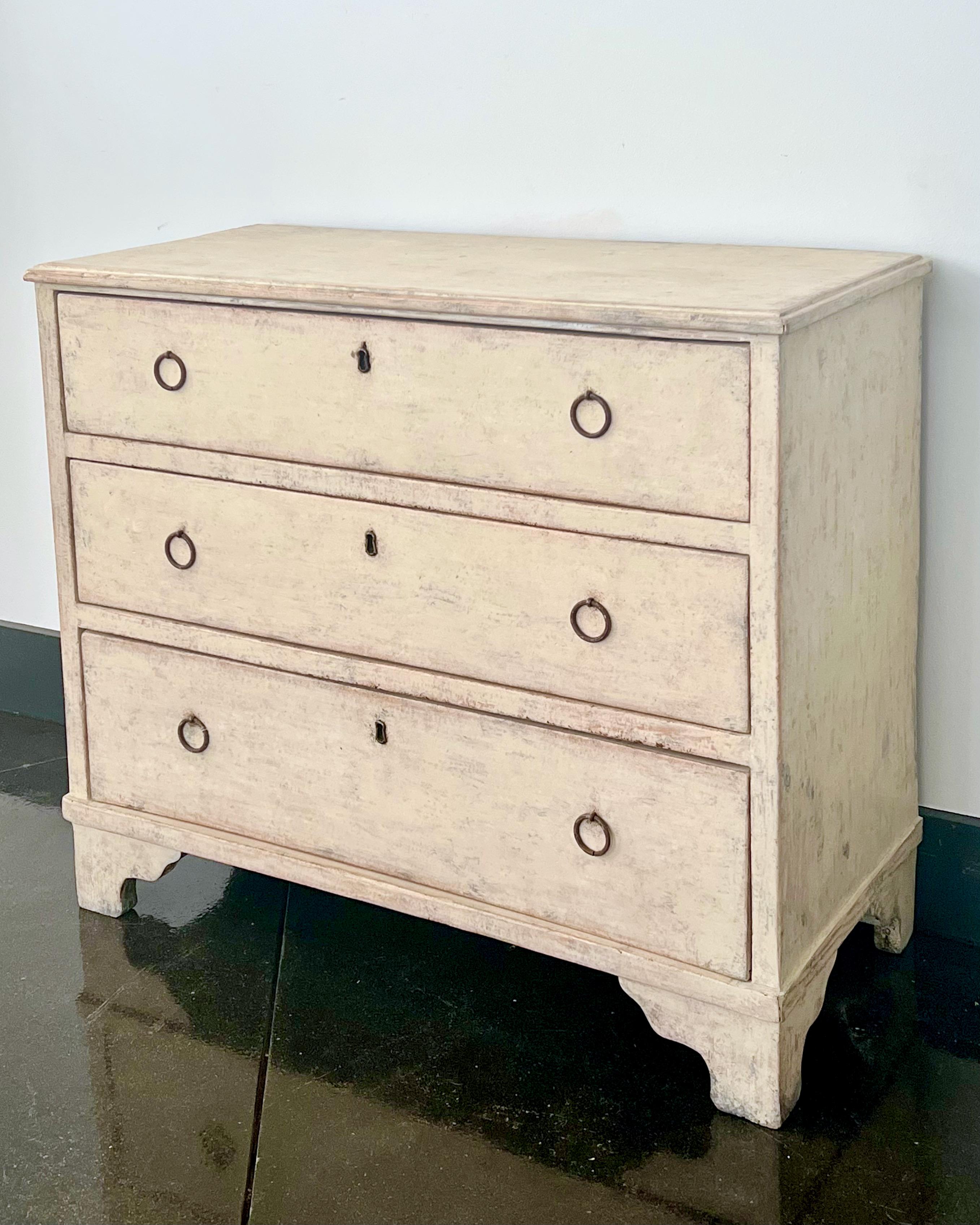 19th Century Swedish Small Chest of Drawers In Good Condition In Charleston, SC