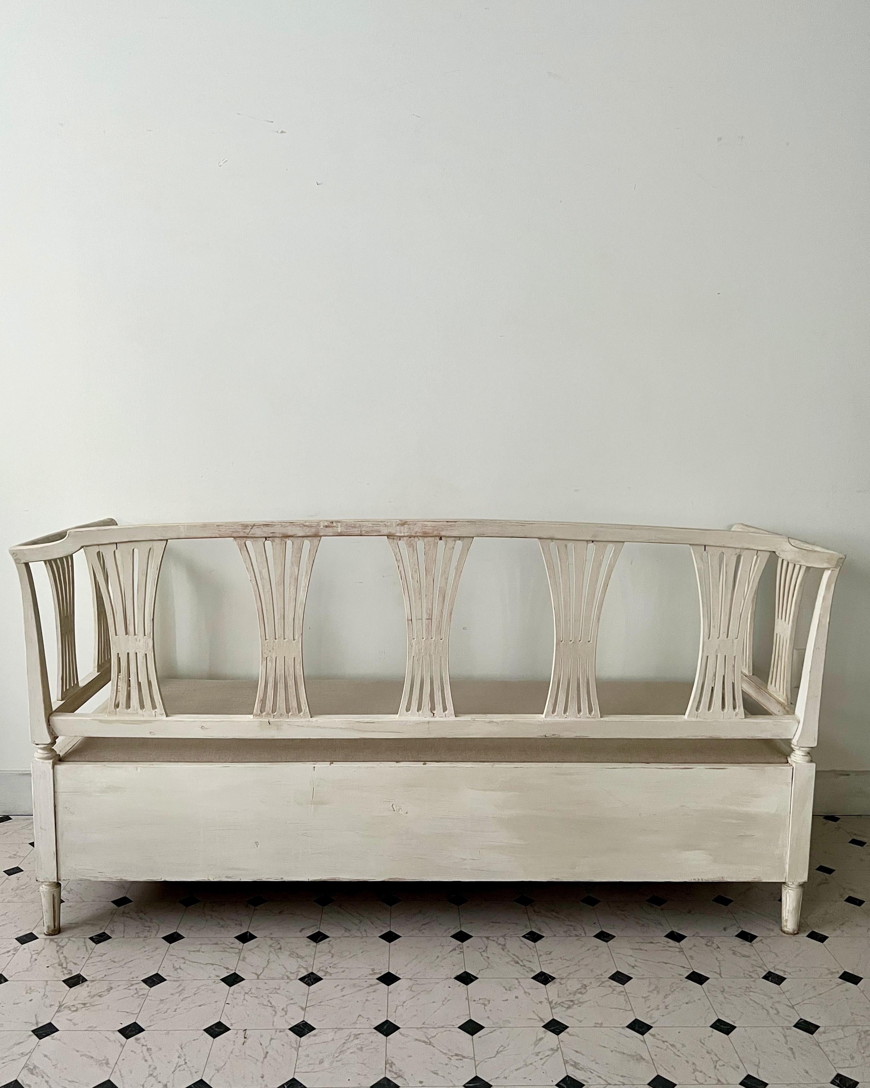 19th century Swedish Sofa Bench For Sale 4